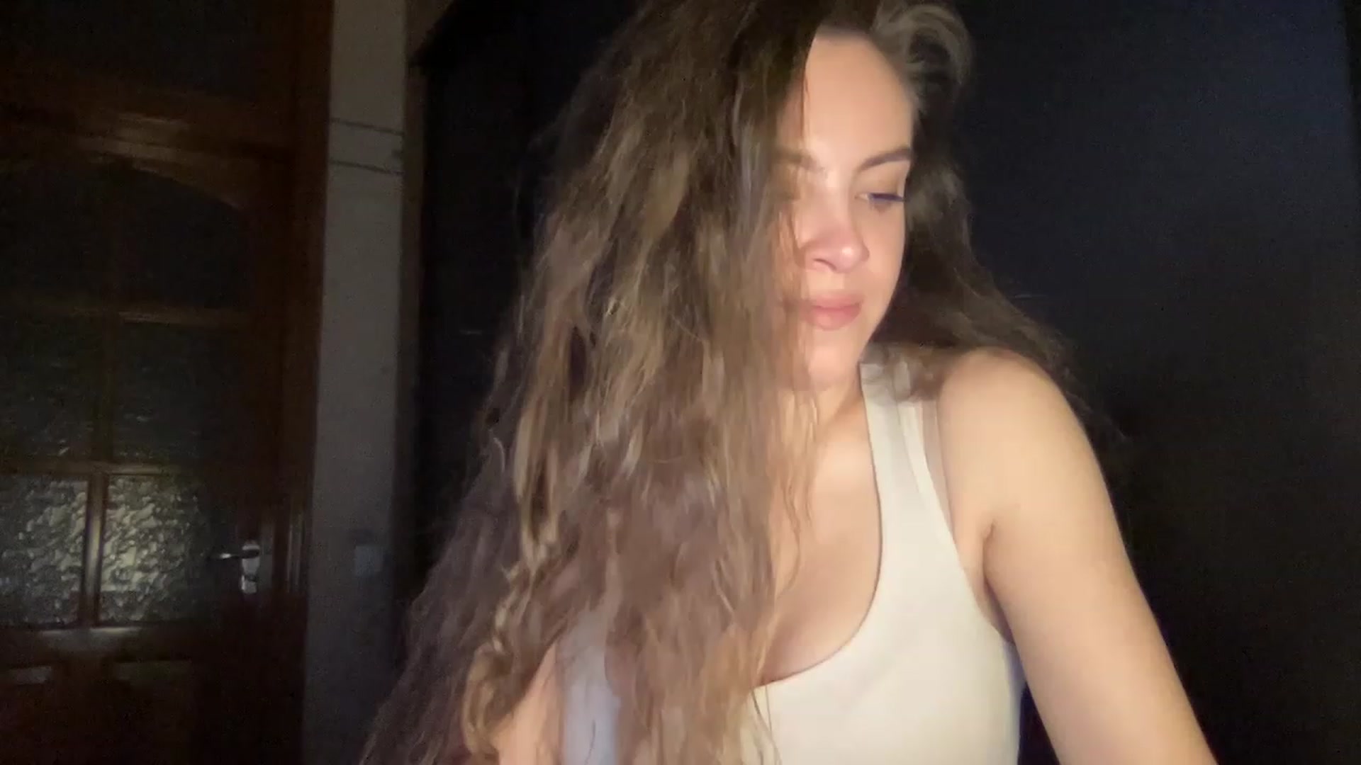 Gallery image thumbnail from MonicaLeCruze's myfreecams stream on, 05/30/2023, 17:52 image 4 of 20