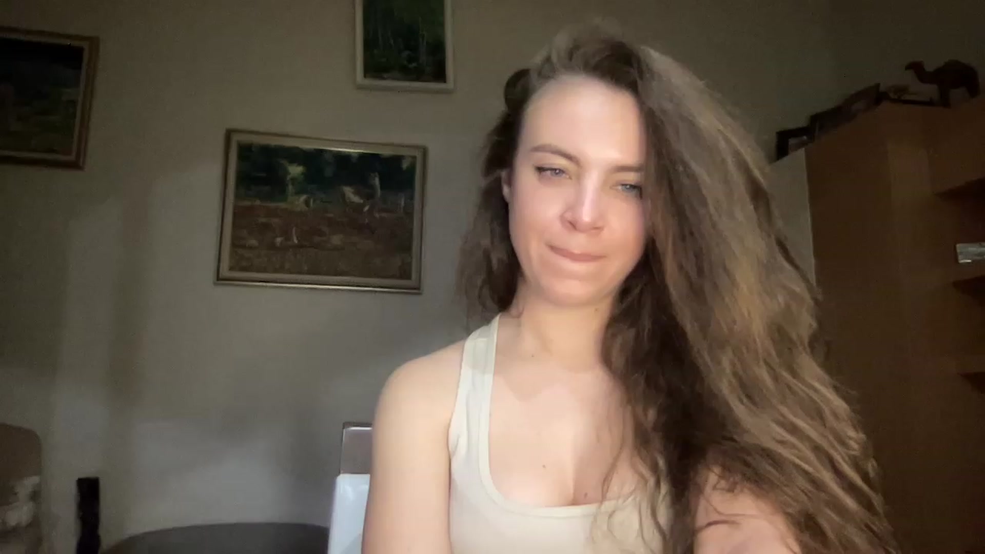 Gallery image thumbnail from MonicaLeCruze's myfreecams stream on, 05/30/2023, 19:38 image 17 of 20