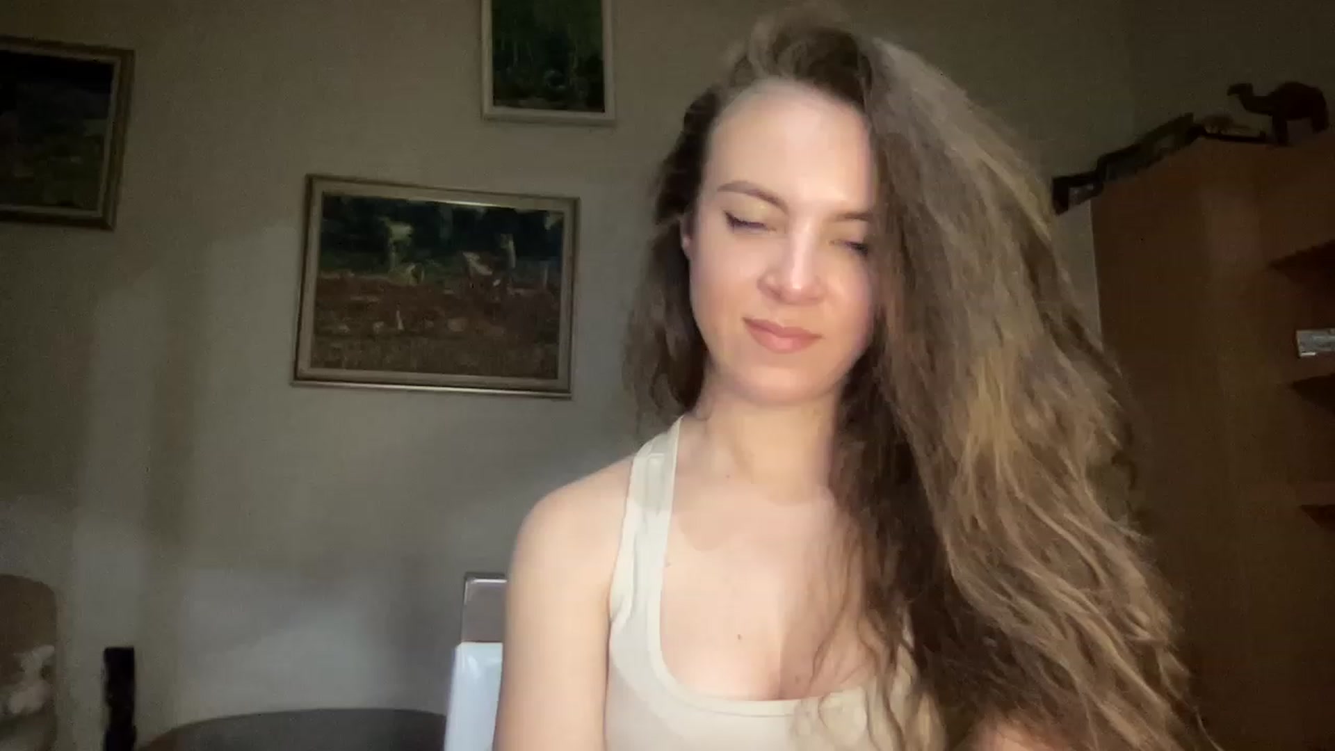 Gallery image thumbnail from MonicaLeCruze's myfreecams stream on, 05/30/2023, 19:38 image 19 of 20
