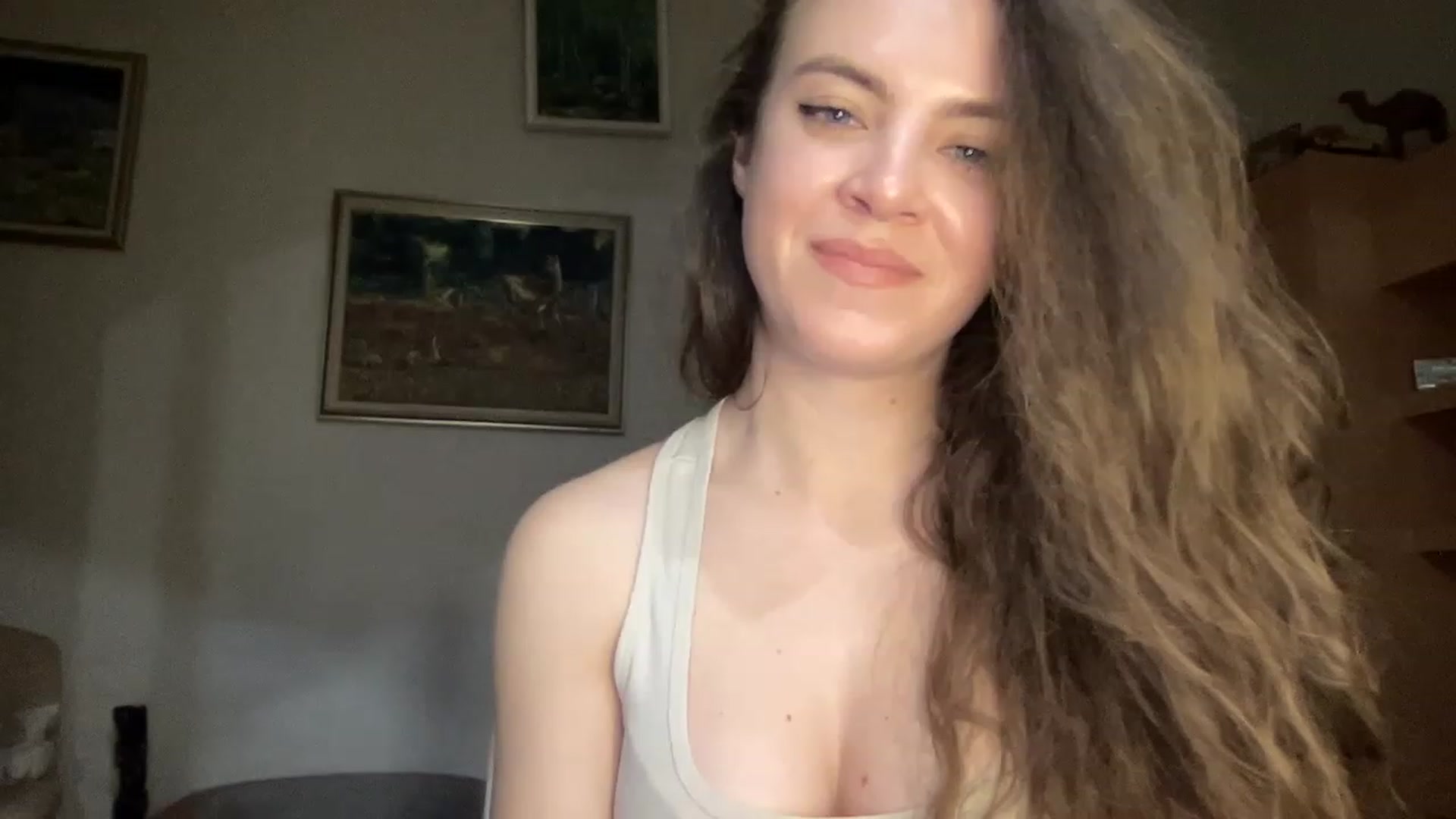 Gallery image thumbnail from MonicaLeCruze's myfreecams stream on, 05/30/2023, 19:38 image 2 of 20