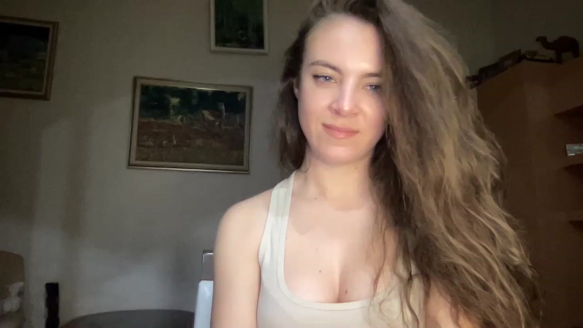 Gallery image thumbnail from MonicaLeCruze's myfreecams stream on, 05/30/2023, 19:38 image 10 of 20