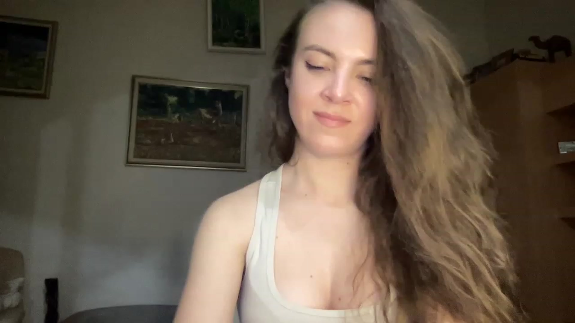 Gallery image thumbnail from MonicaLeCruze's myfreecams stream on, 05/30/2023, 19:38 image 18 of 20