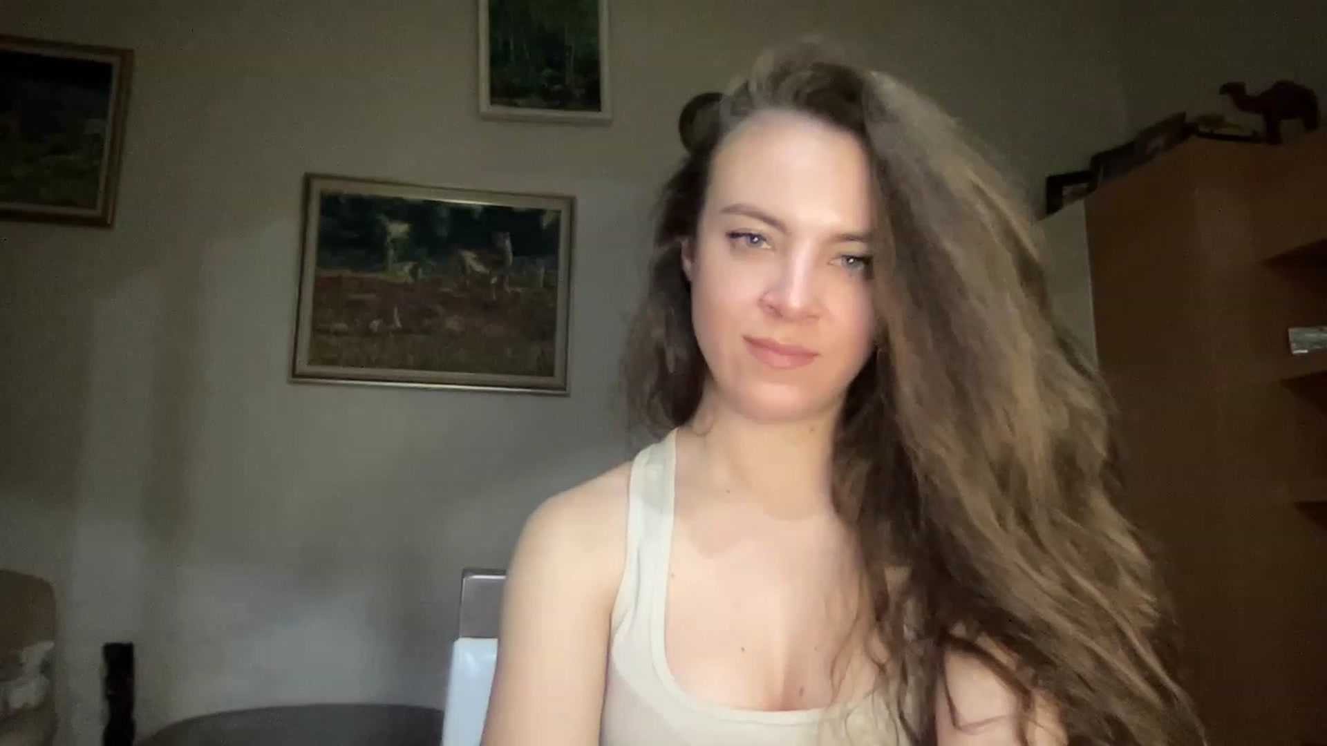 Gallery image thumbnail from MonicaLeCruze's myfreecams stream on, 05/30/2023, 19:38 image 13 of 20