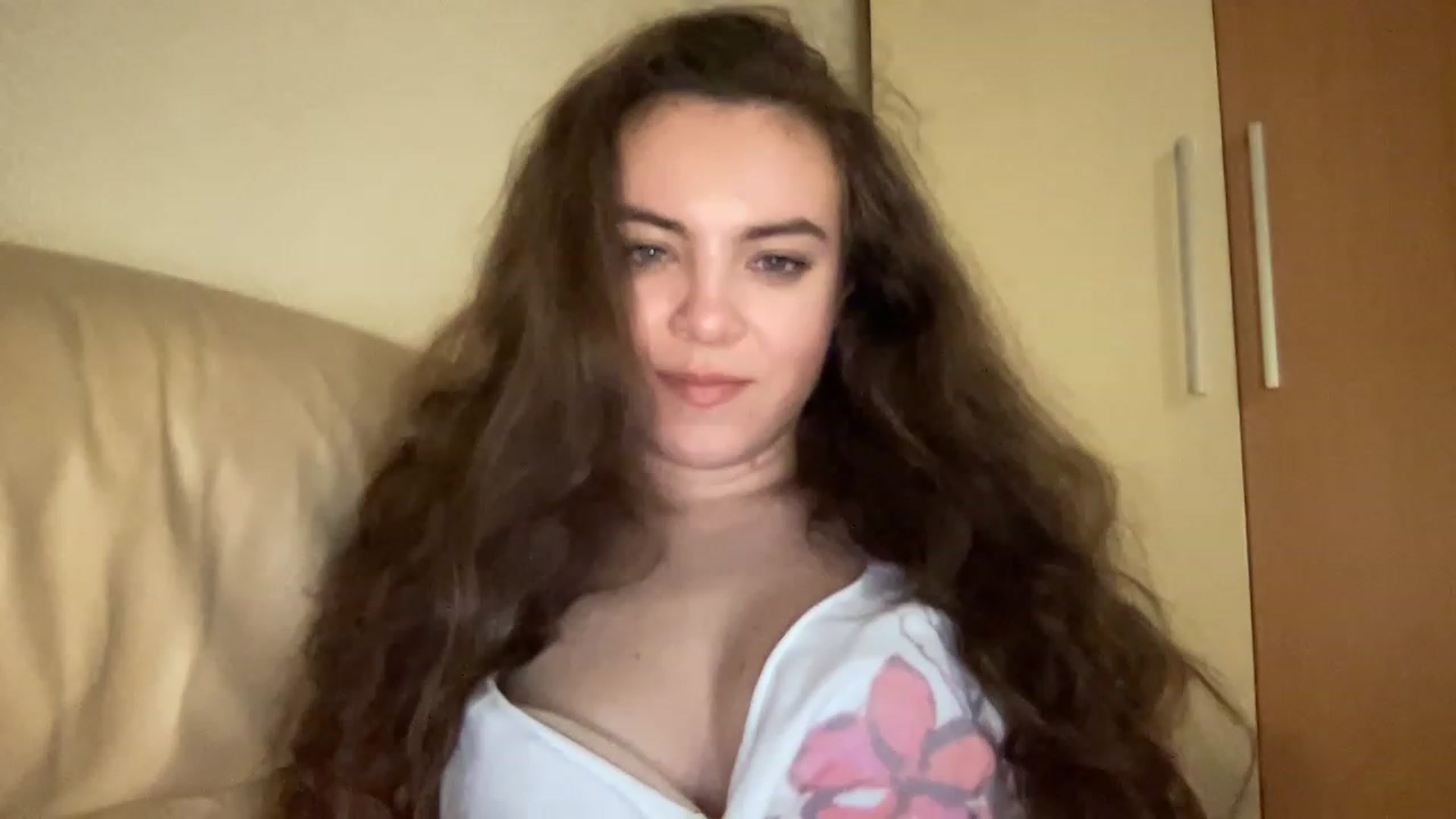 Gallery image thumbnail from MonicaLeCruze's myfreecams stream on, 06/13/2023, 20:09 image 9 of 20