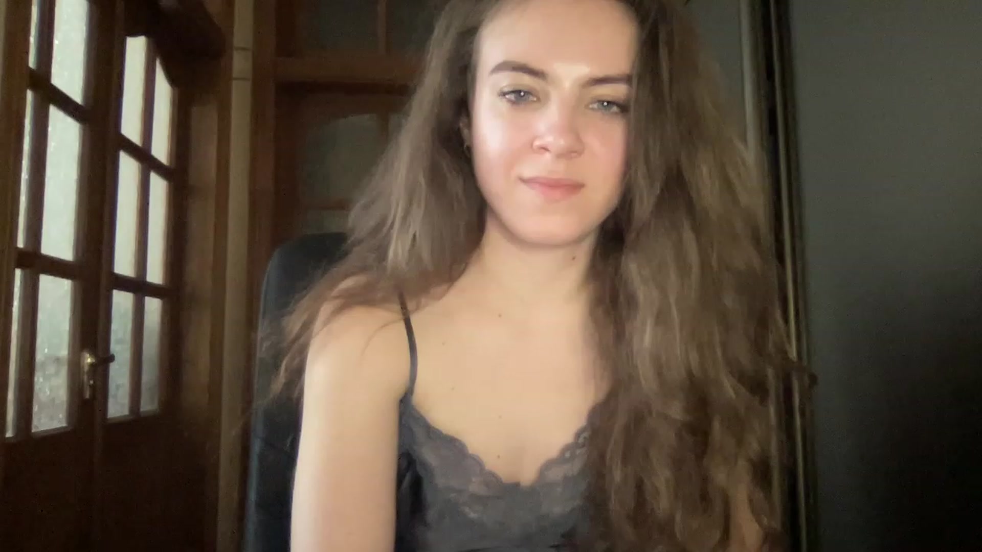 Gallery image thumbnail from MonicaLeCruze's myfreecams stream on, 06/15/2023, 15:29 image 14 of 20