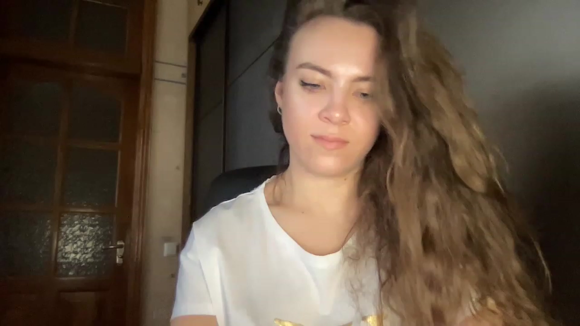 Gallery image thumbnail from MonicaLeCruze's myfreecams stream on, 06/16/2023, 09:37 image 17 of 20