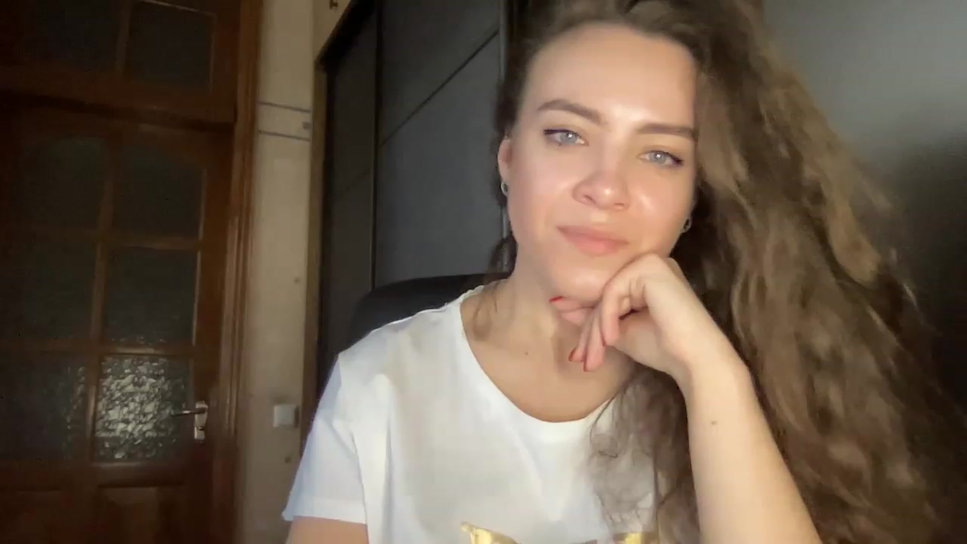 Gallery image thumbnail from MonicaLeCruze's myfreecams stream on, 06/16/2023, 09:37 image 5 of 20