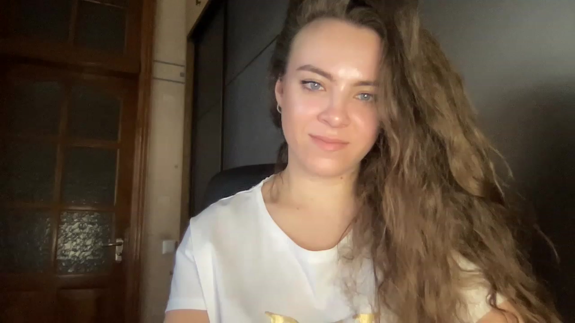 Gallery image thumbnail from MonicaLeCruze's myfreecams stream on, 06/16/2023, 09:37 image 14 of 20
