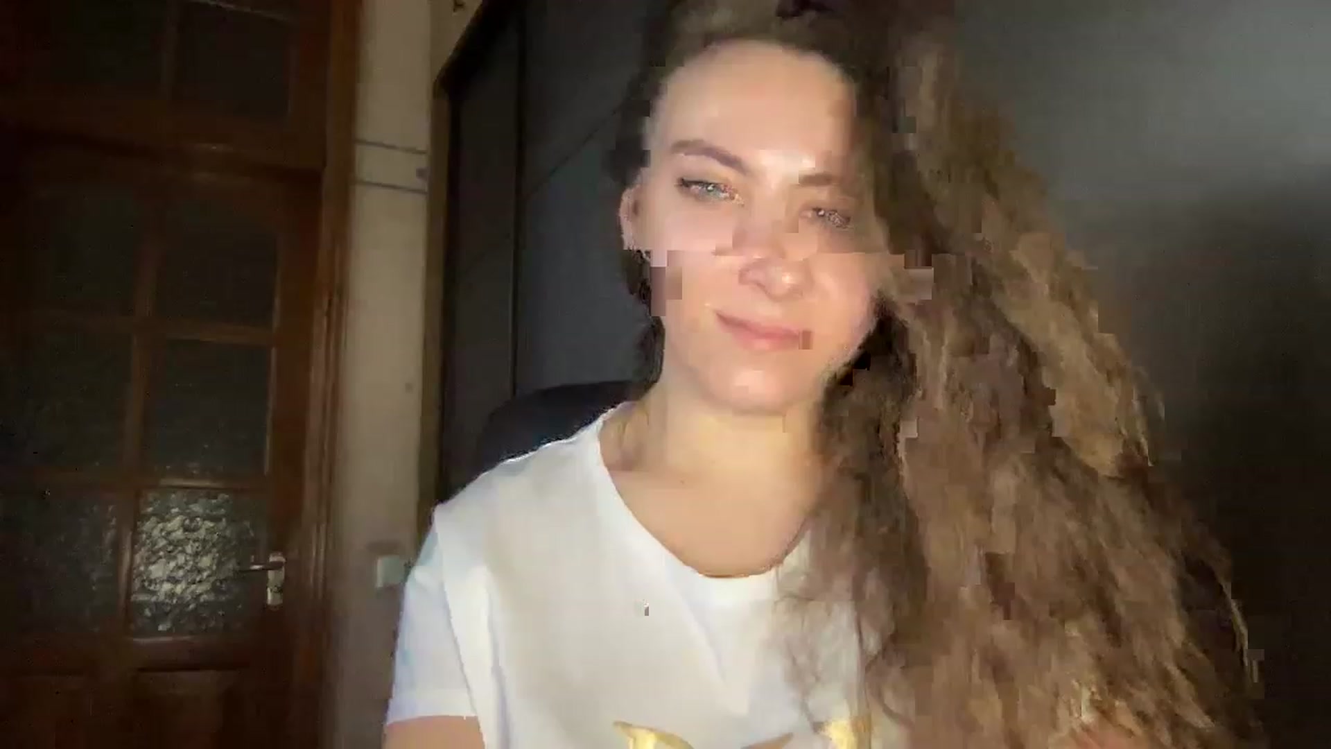 Gallery image thumbnail from MonicaLeCruze's myfreecams stream on, 06/16/2023, 09:37 image 19 of 20