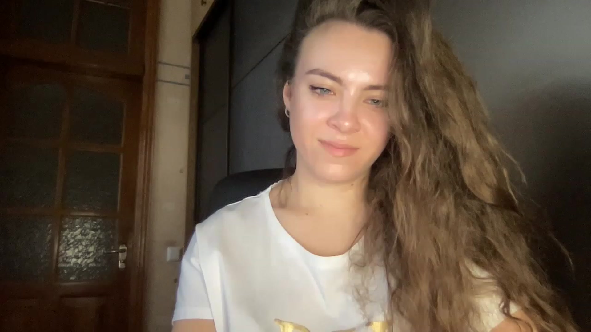 Gallery image thumbnail from MonicaLeCruze's myfreecams stream on, 06/16/2023, 09:37 image 15 of 20