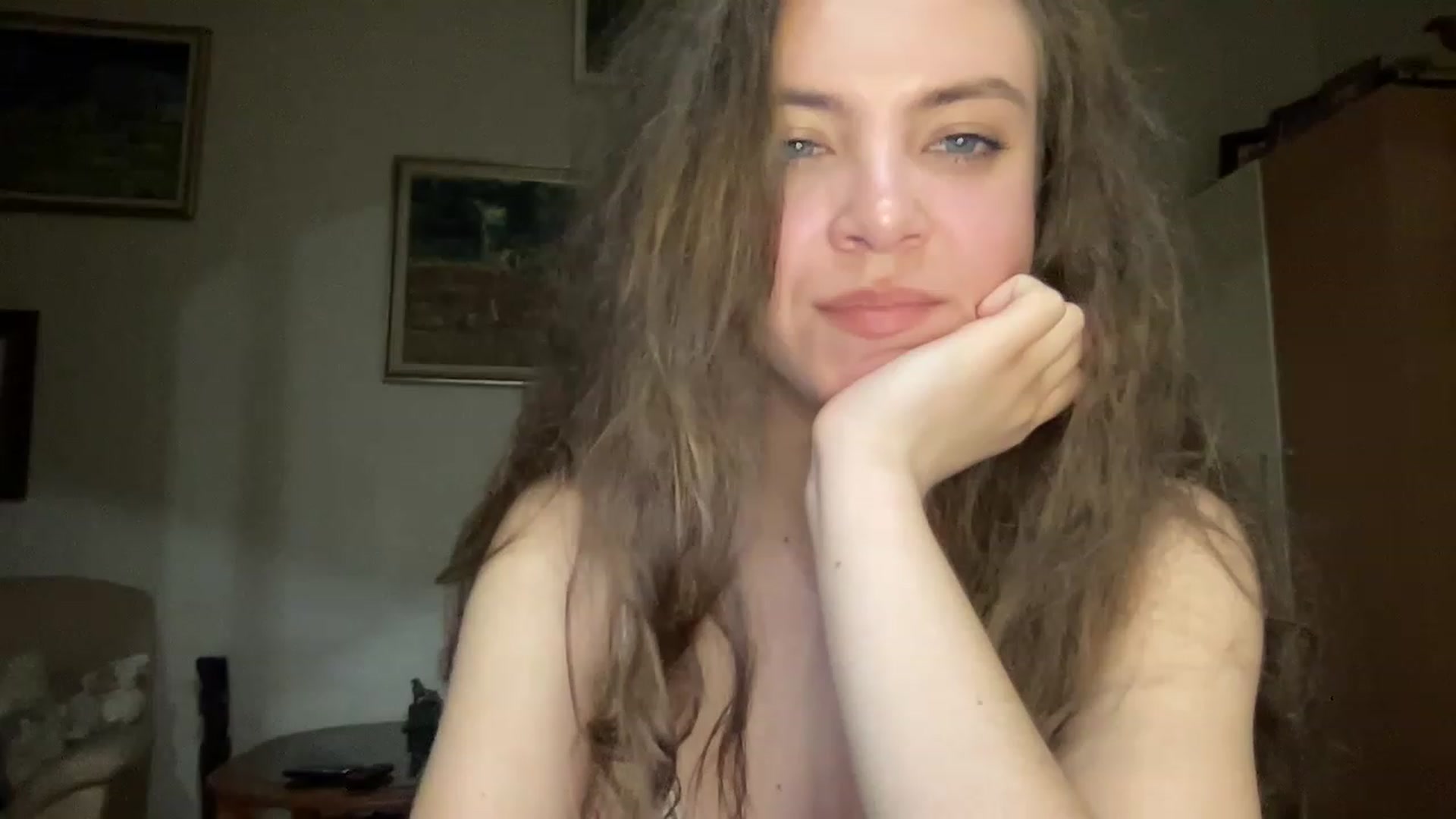 Gallery image thumbnail from MonicaLeCruze's myfreecams stream on, 06/20/2023, 19:49 image 18 of 20