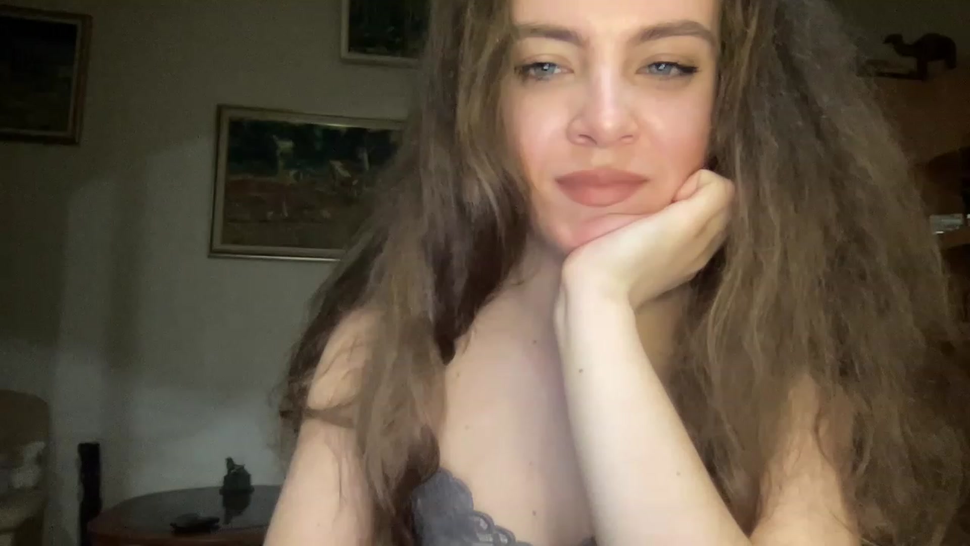 Gallery image thumbnail from MonicaLeCruze's myfreecams stream on, 06/21/2023, 20:03 image 20 of 20