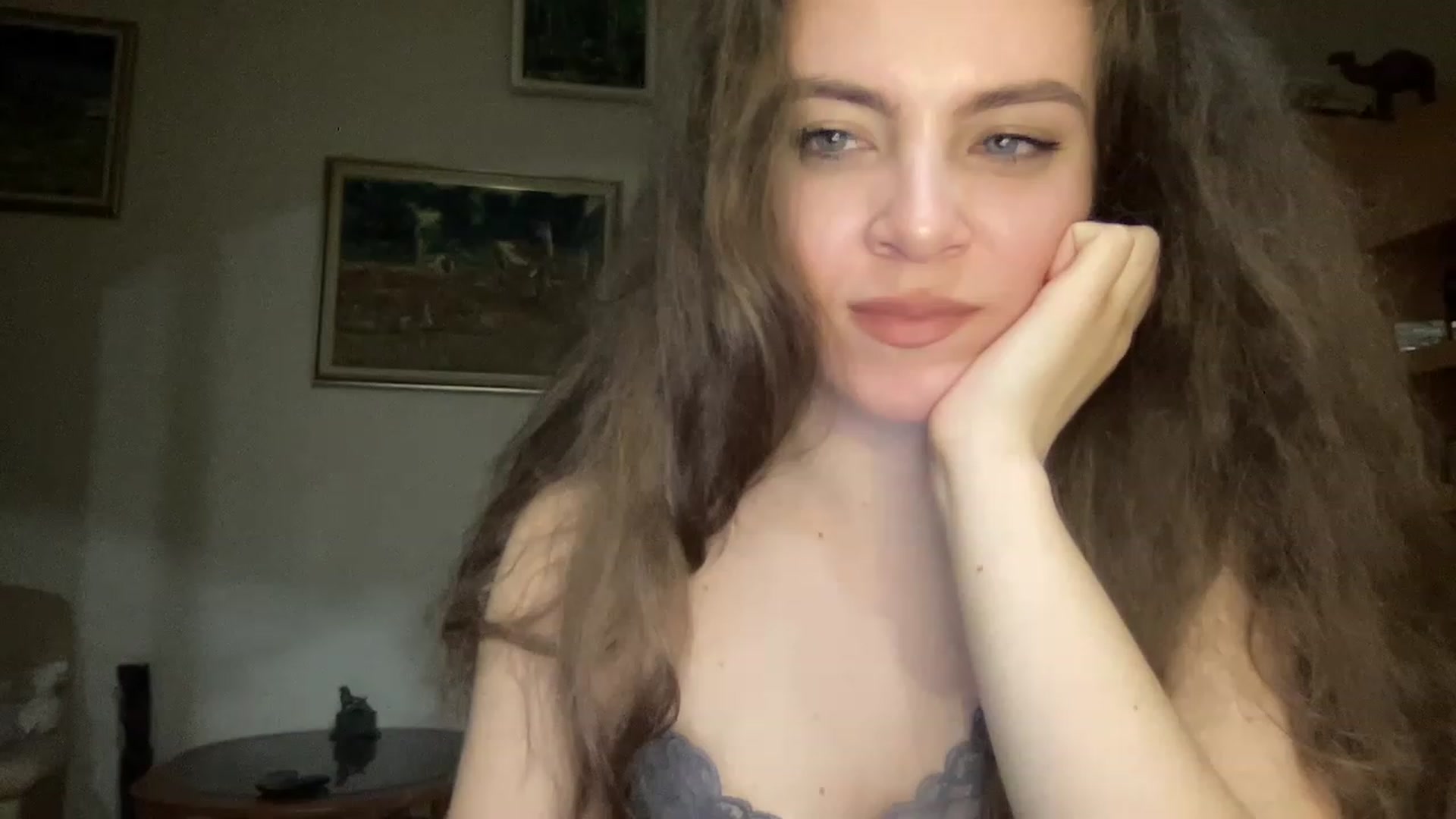 Gallery image thumbnail from MonicaLeCruze's myfreecams stream on, 06/21/2023, 20:03 image 18 of 20