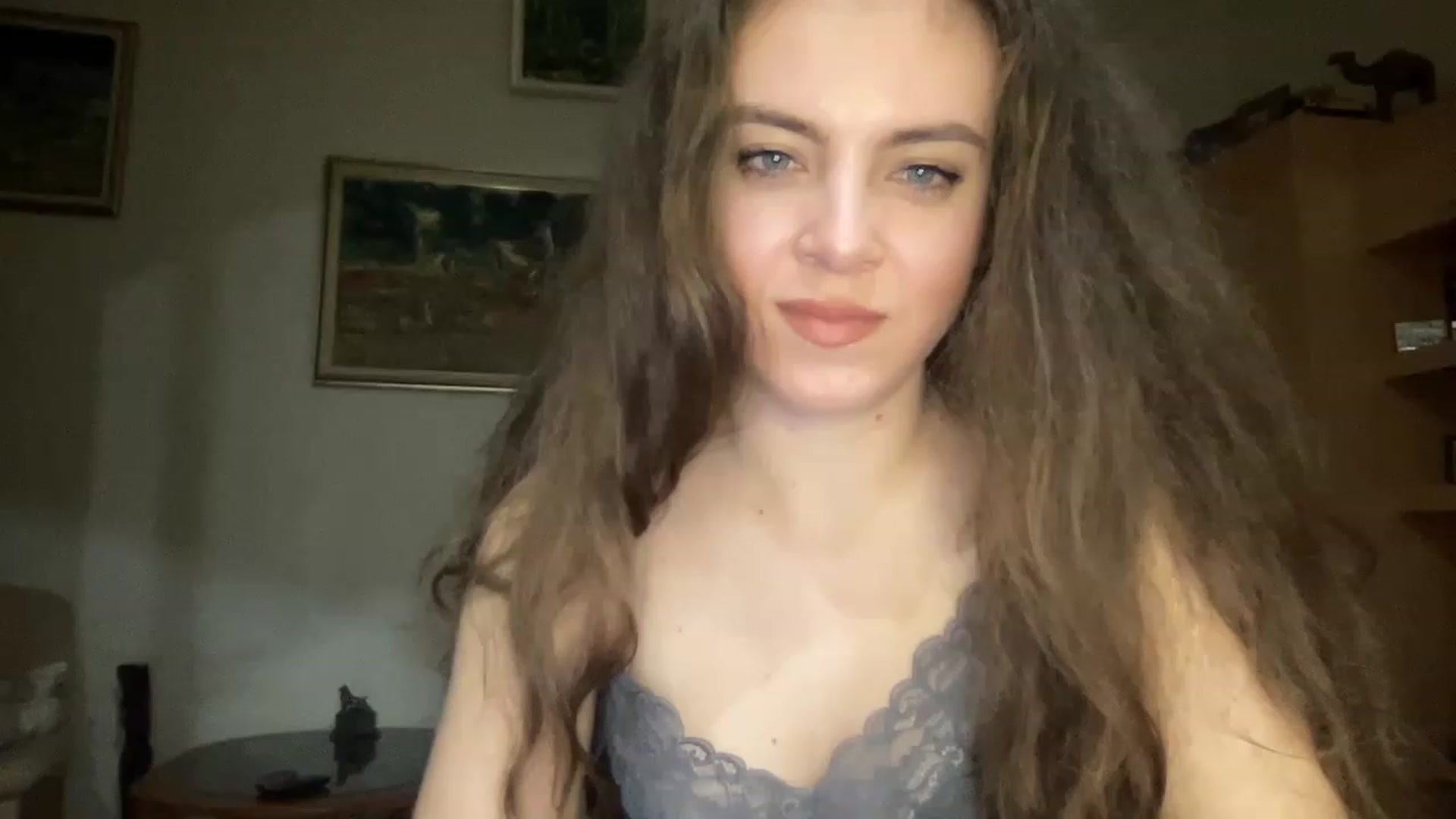 Gallery image thumbnail from MonicaLeCruze's myfreecams stream on, 06/21/2023, 20:03 image 15 of 20