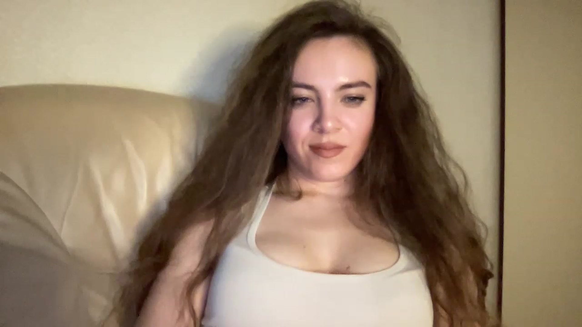 Gallery image thumbnail from MonicaLeCruze's myfreecams stream on, 06/22/2023, 20:45 image 13 of 20