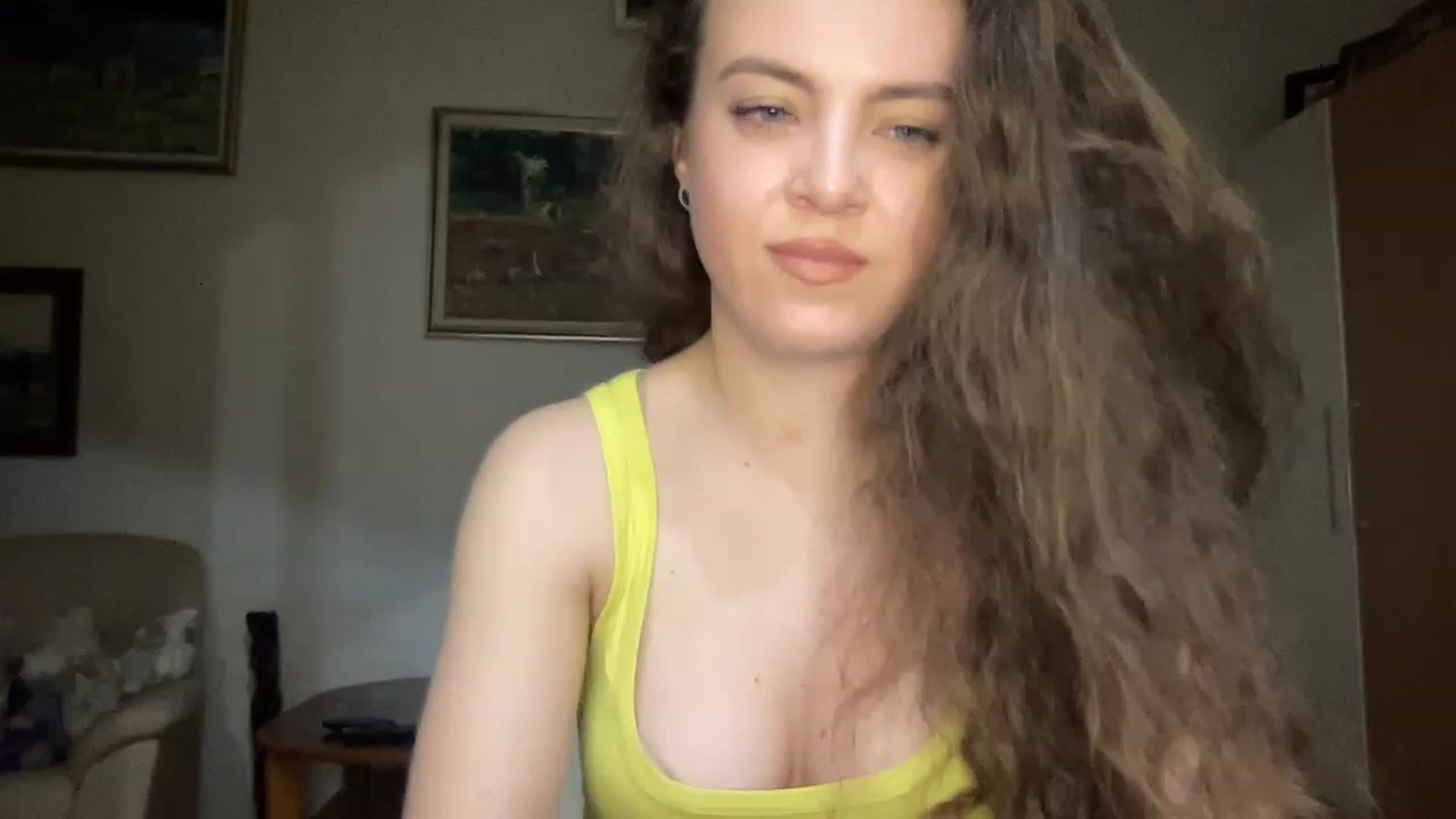 Gallery image thumbnail from MonicaLeCruze's myfreecams stream on, 06/26/2023, 19:41 image 4 of 20