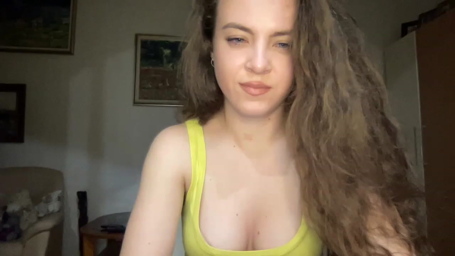 Gallery image thumbnail from MonicaLeCruze's myfreecams stream on, 06/26/2023, 19:41 image 15 of 20