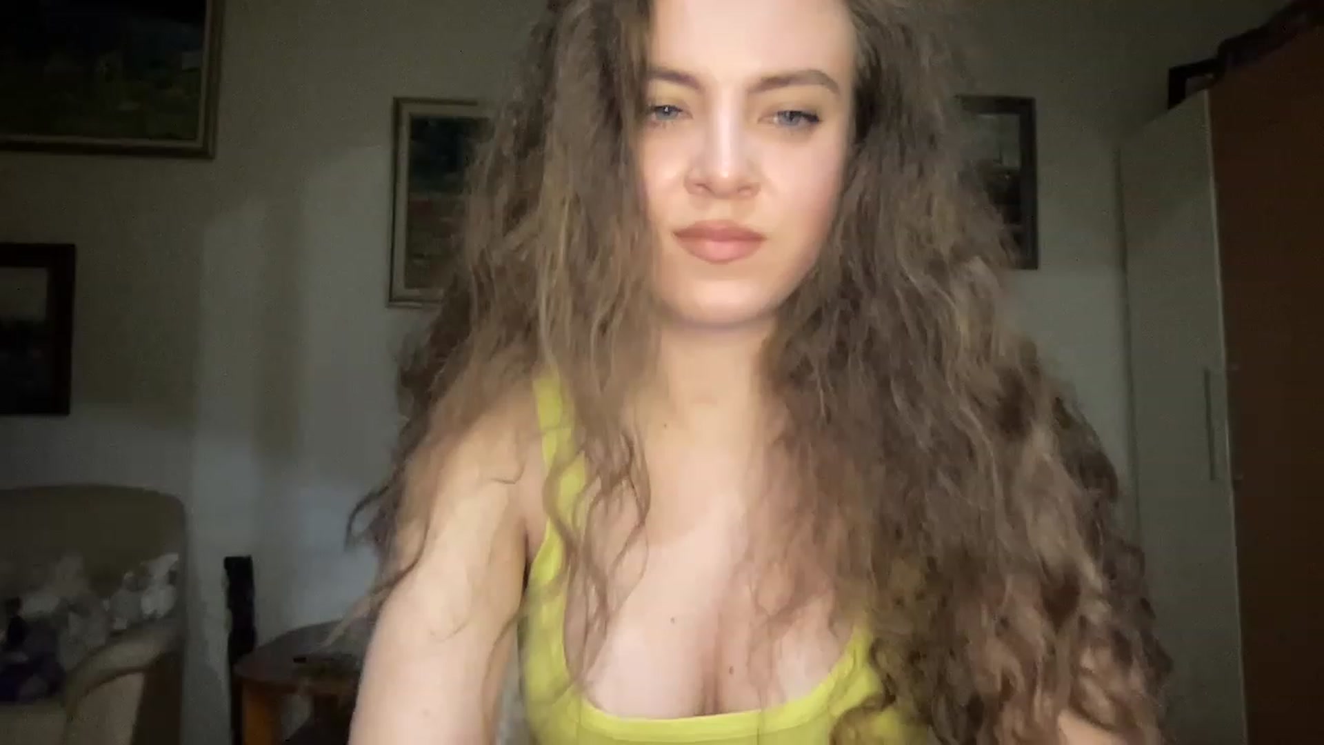 Gallery image thumbnail from MonicaLeCruze's myfreecams stream on, 06/26/2023, 19:41 image 1 of 20