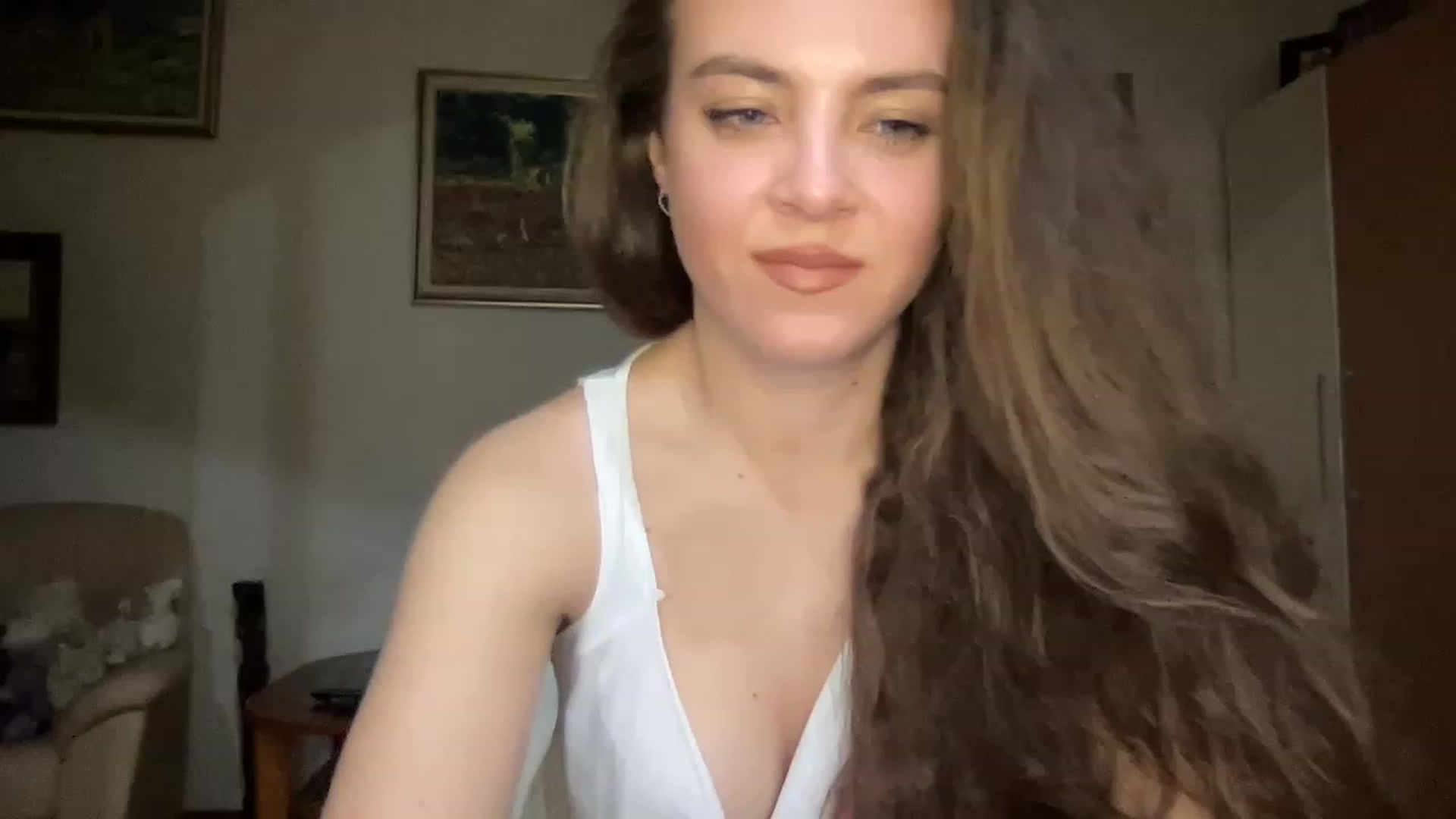 Gallery image thumbnail from MonicaLeCruze's myfreecams stream on, 06/27/2023, 19:49 image 16 of 20