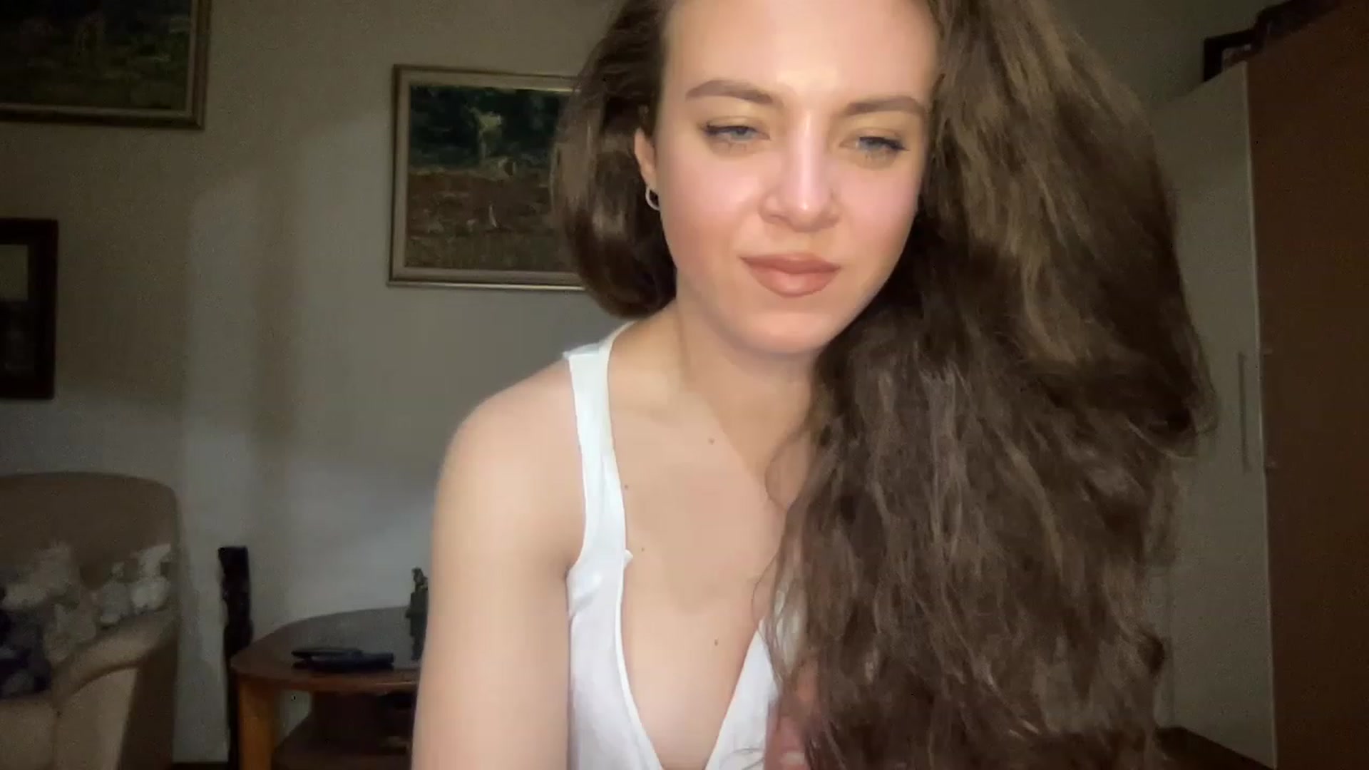 Gallery image thumbnail from MonicaLeCruze's myfreecams stream on, 06/27/2023, 19:49 image 10 of 20