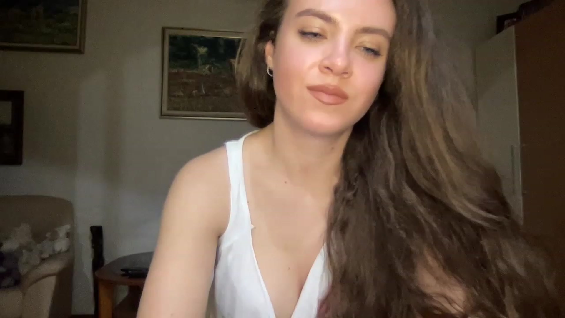 Gallery image thumbnail from MonicaLeCruze's myfreecams stream on, 06/27/2023, 19:49 image 13 of 20