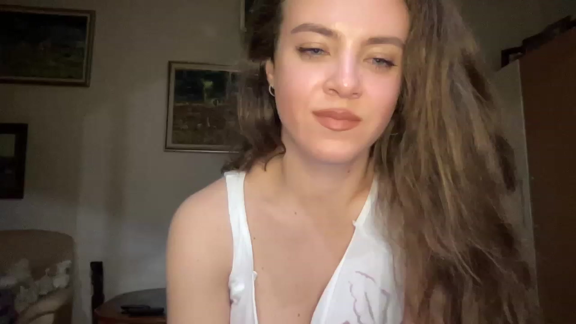 Gallery image thumbnail from MonicaLeCruze's myfreecams stream on, 06/27/2023, 19:49 image 4 of 20