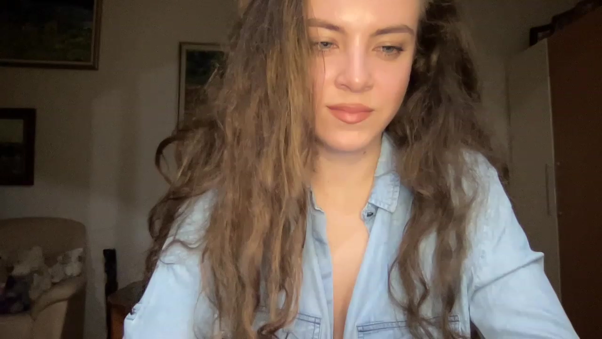 Gallery image thumbnail from MonicaLeCruze's myfreecams stream on, 06/29/2023, 19:57 image 12 of 20
