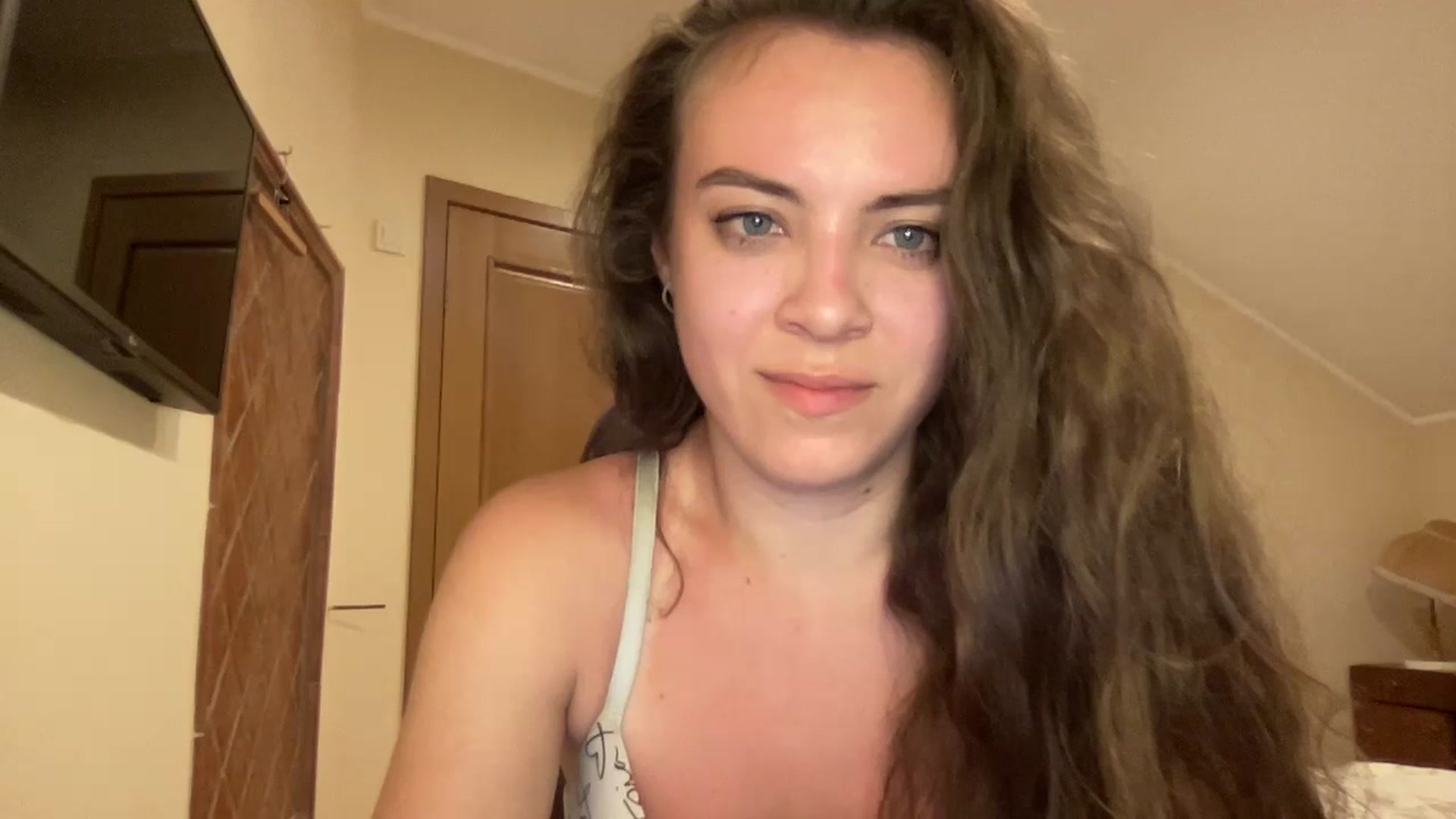 Gallery image thumbnail from MonicaLeCruze's myfreecams stream on, 07/04/2023, 20:16 image 8 of 20