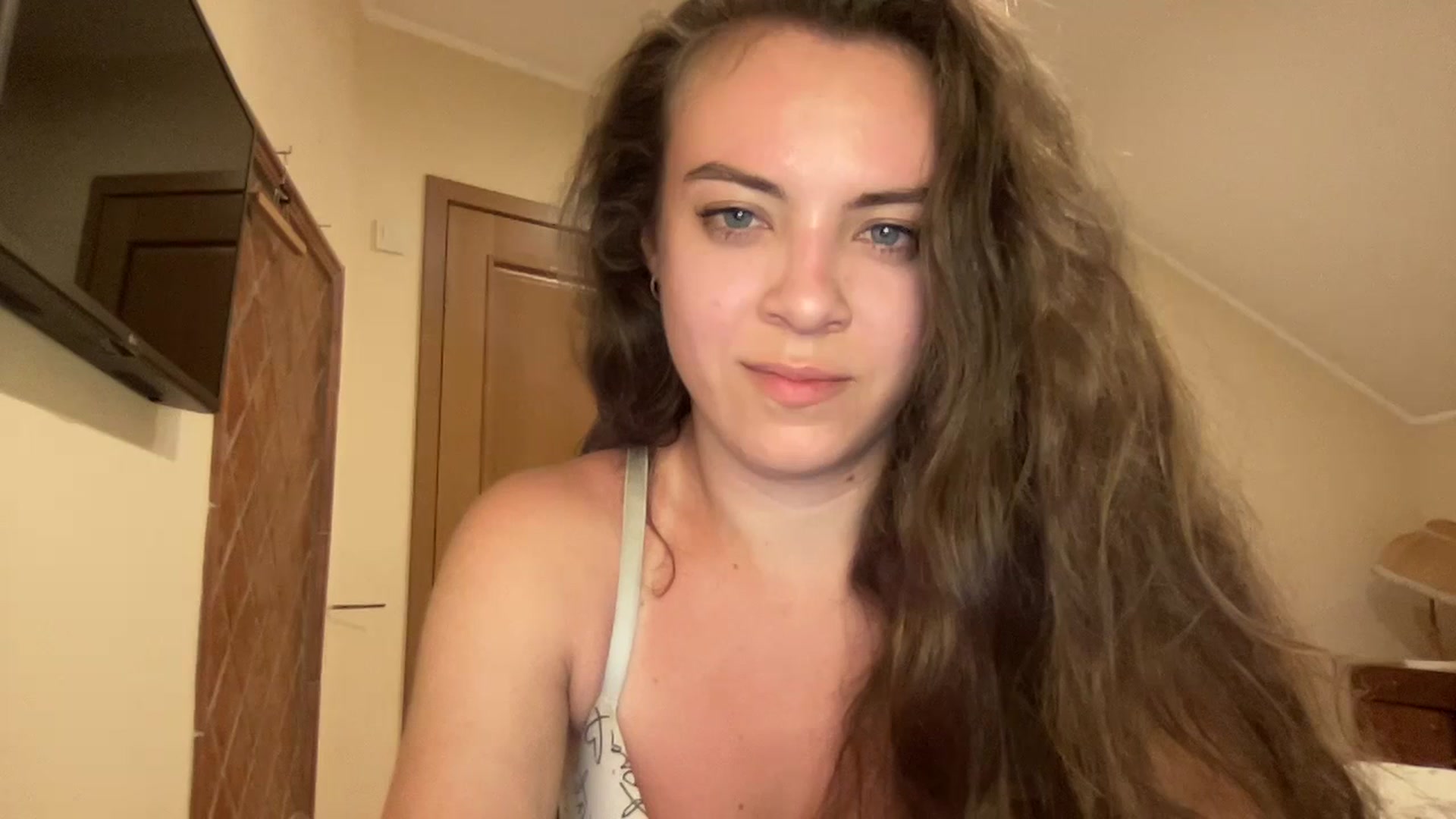 Gallery image thumbnail from MonicaLeCruze's myfreecams stream on, 07/04/2023, 20:16 image 12 of 20