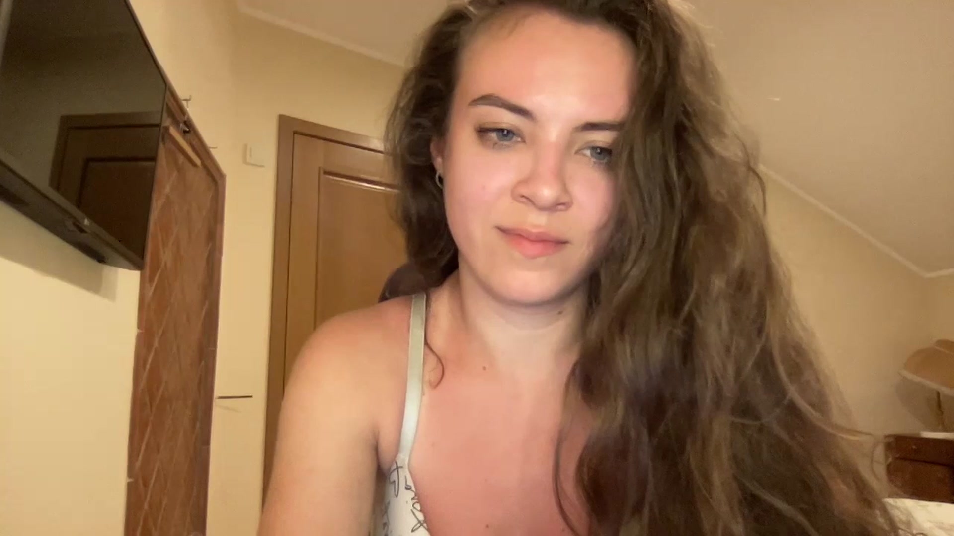 Gallery image thumbnail from MonicaLeCruze's myfreecams stream on, 07/04/2023, 20:16 image 6 of 20