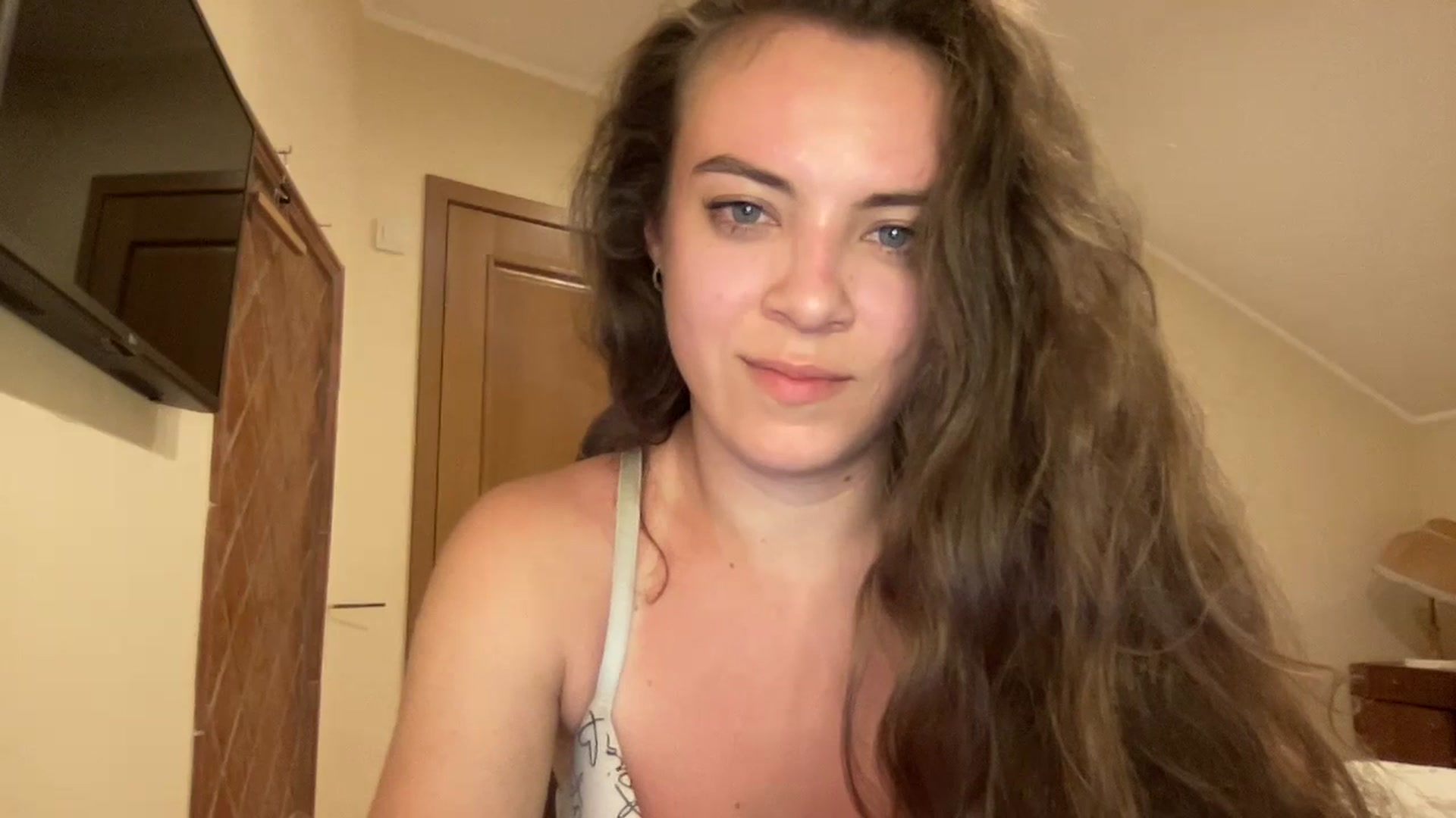 Gallery image thumbnail from MonicaLeCruze's myfreecams stream on, 07/04/2023, 20:16 image 7 of 20