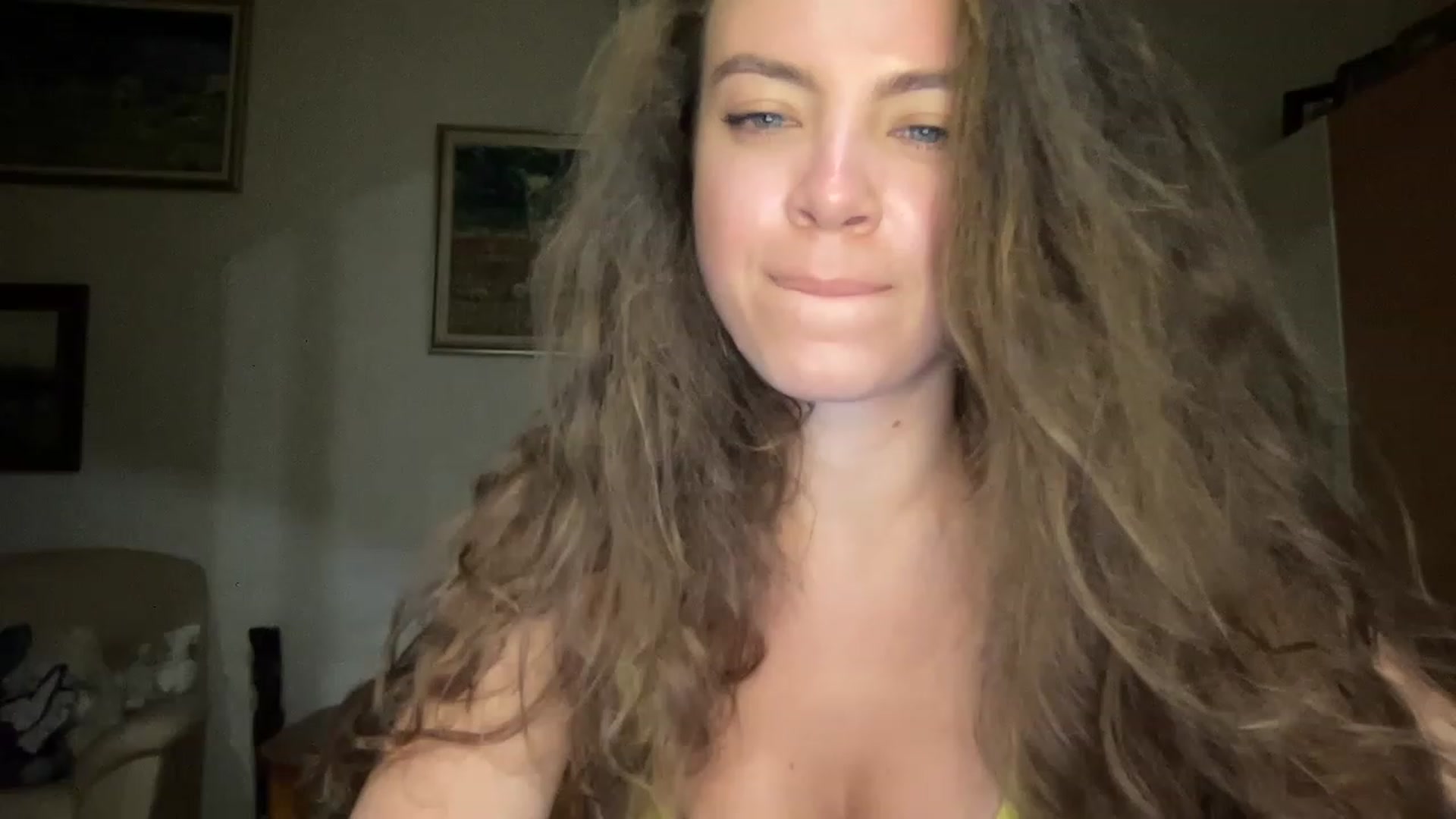 Gallery image thumbnail from MonicaLeCruze's myfreecams stream on, 07/09/2023, 20:59 image 5 of 20