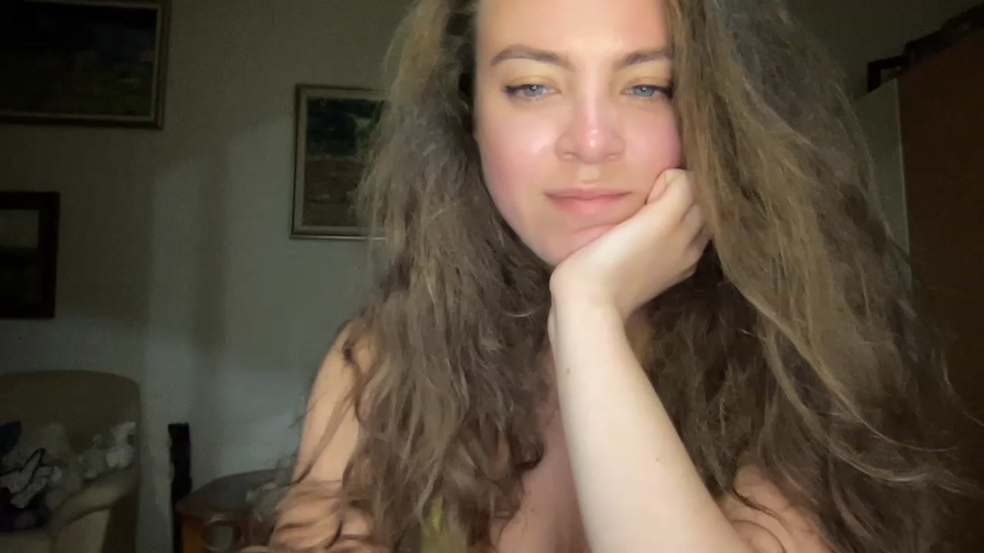 Gallery image thumbnail from MonicaLeCruze's myfreecams stream on, 07/09/2023, 20:59 image 11 of 20