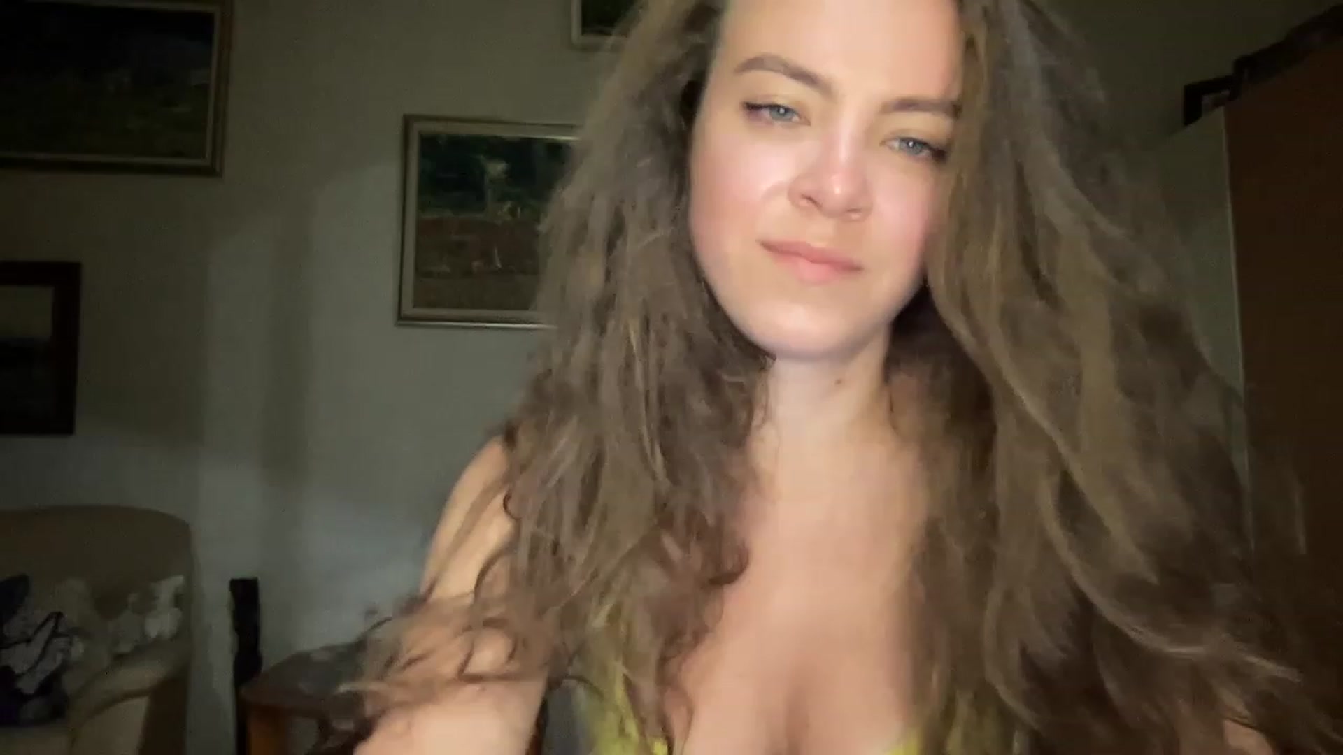 Gallery image thumbnail from MonicaLeCruze's myfreecams stream on, 07/09/2023, 20:59 image 9 of 20