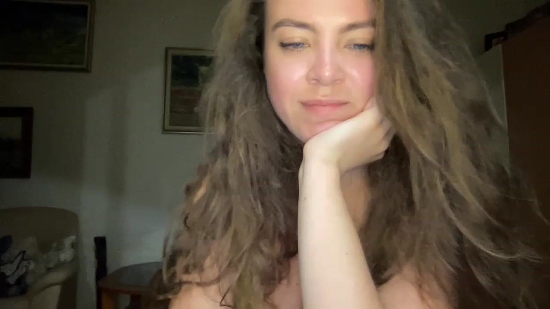 Gallery image thumbnail from MonicaLeCruze's myfreecams stream on, 07/09/2023, 20:59 image 6 of 20