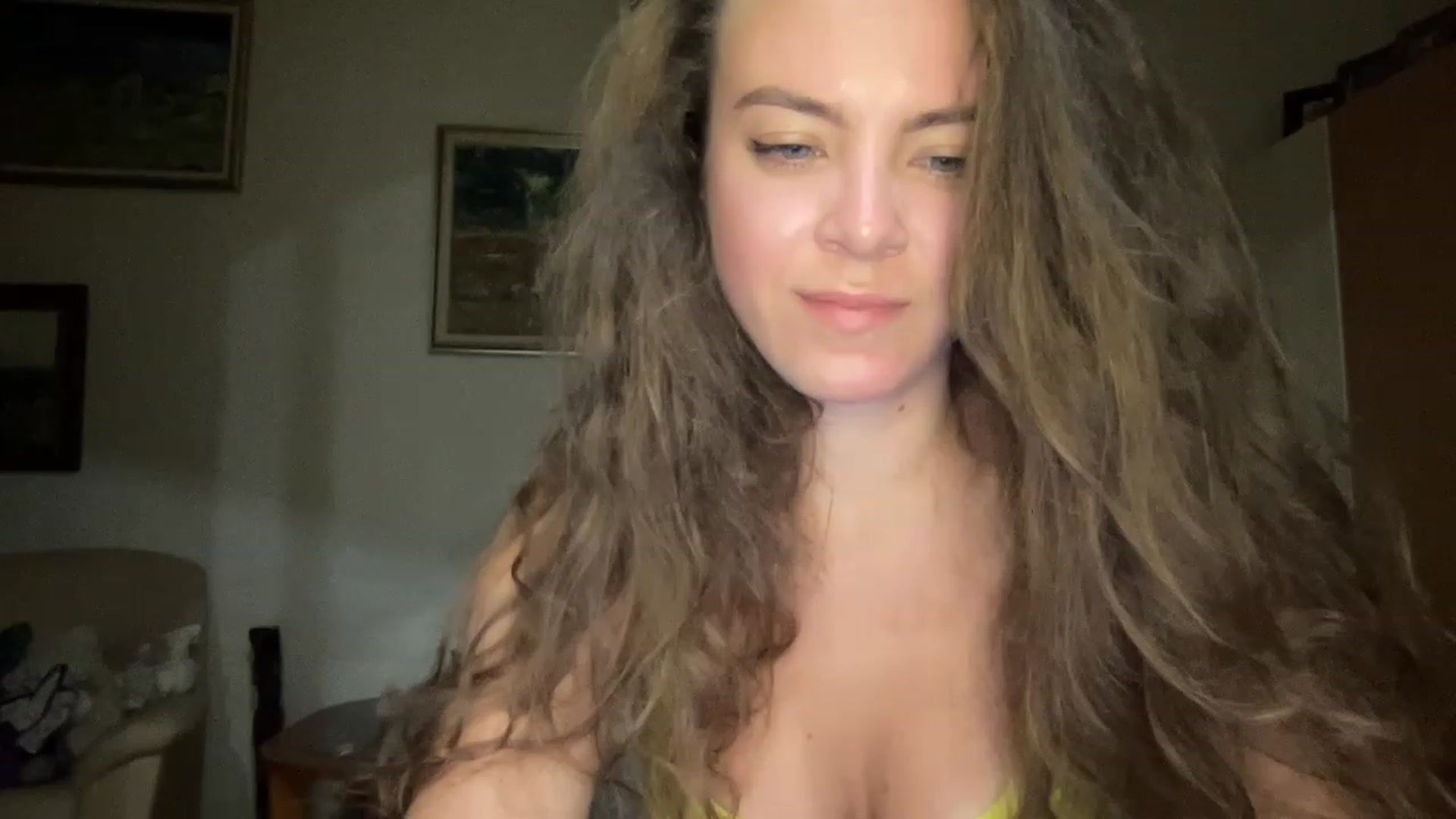 Gallery image thumbnail from MonicaLeCruze's myfreecams stream on, 07/09/2023, 20:59 image 7 of 20