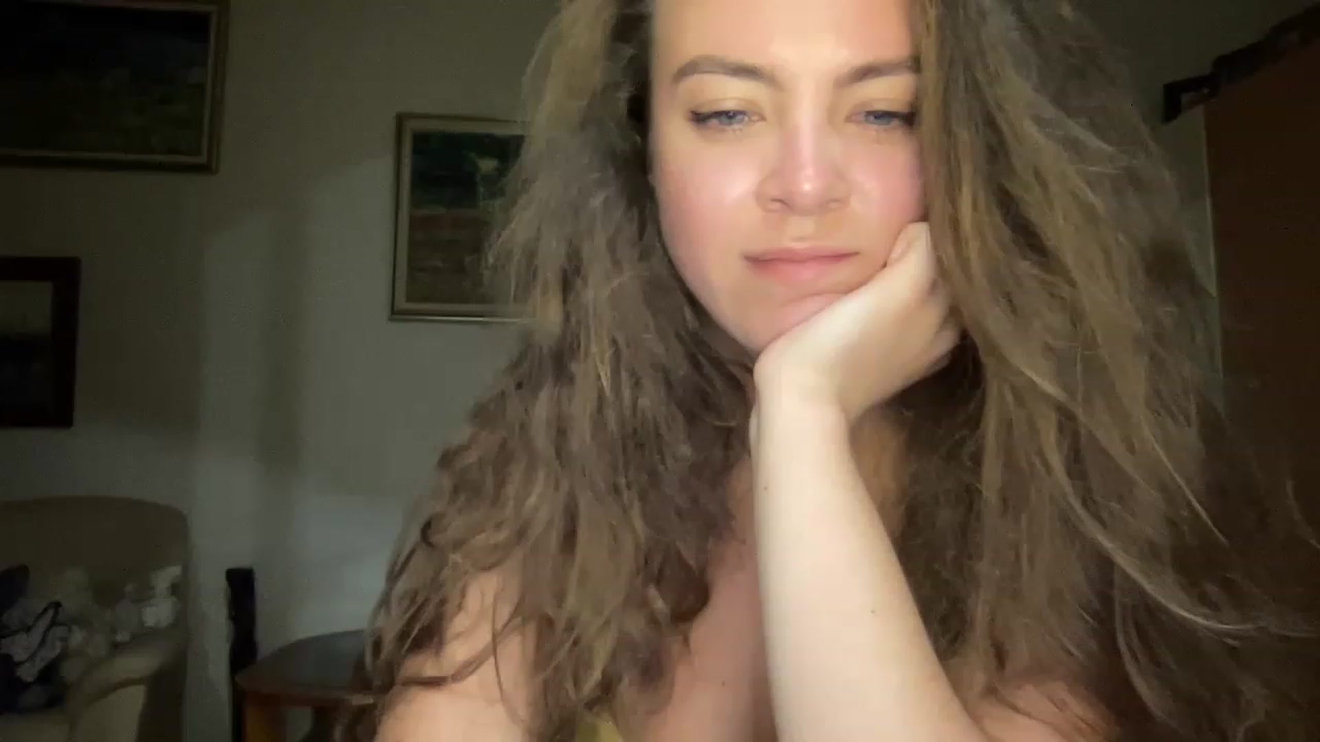 Gallery image thumbnail from MonicaLeCruze's myfreecams stream on, 07/09/2023, 20:59 image 4 of 20