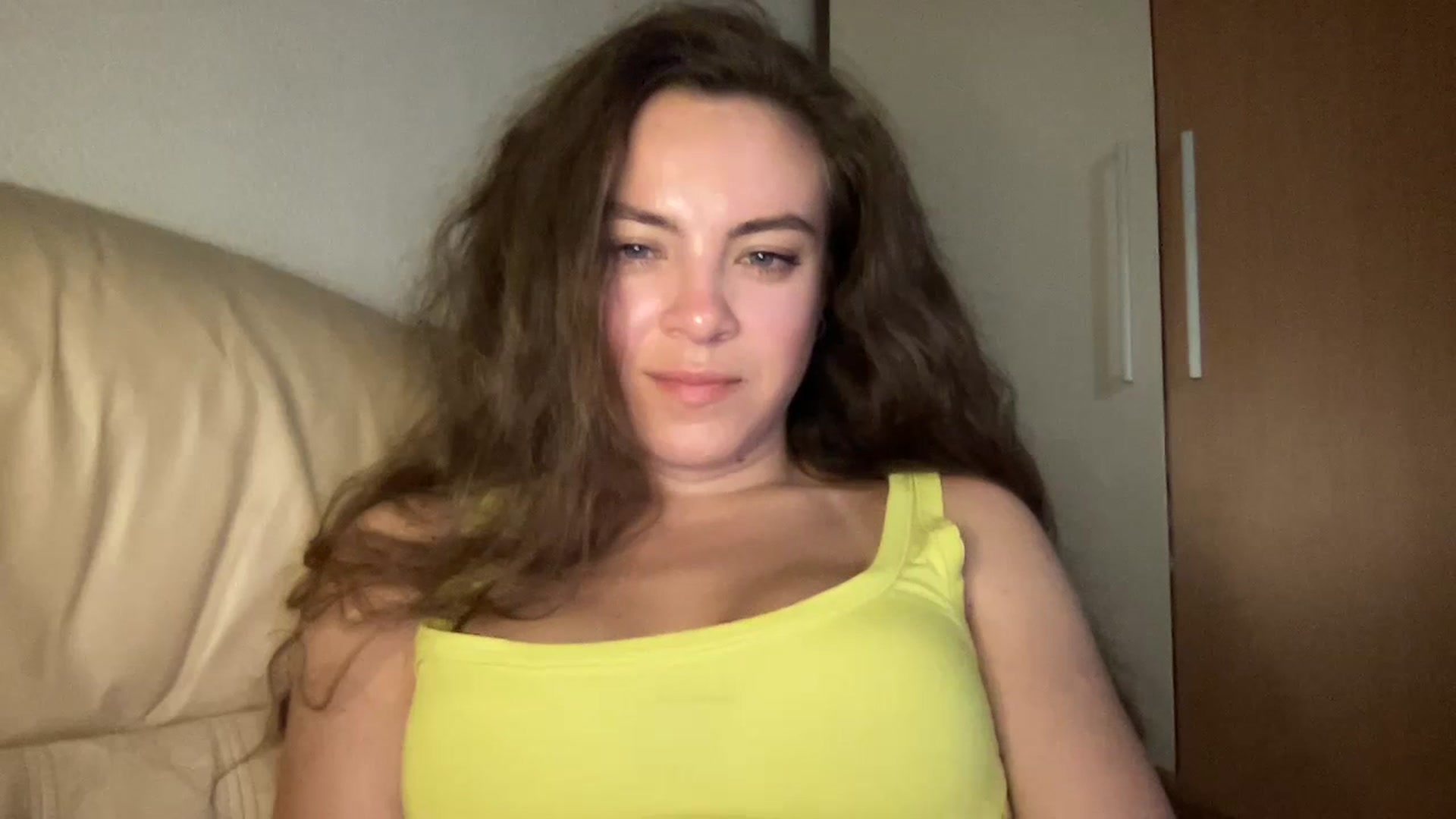 Gallery image thumbnail from MonicaLeCruze's myfreecams stream on, 07/10/2023, 24:37 image 6 of 20