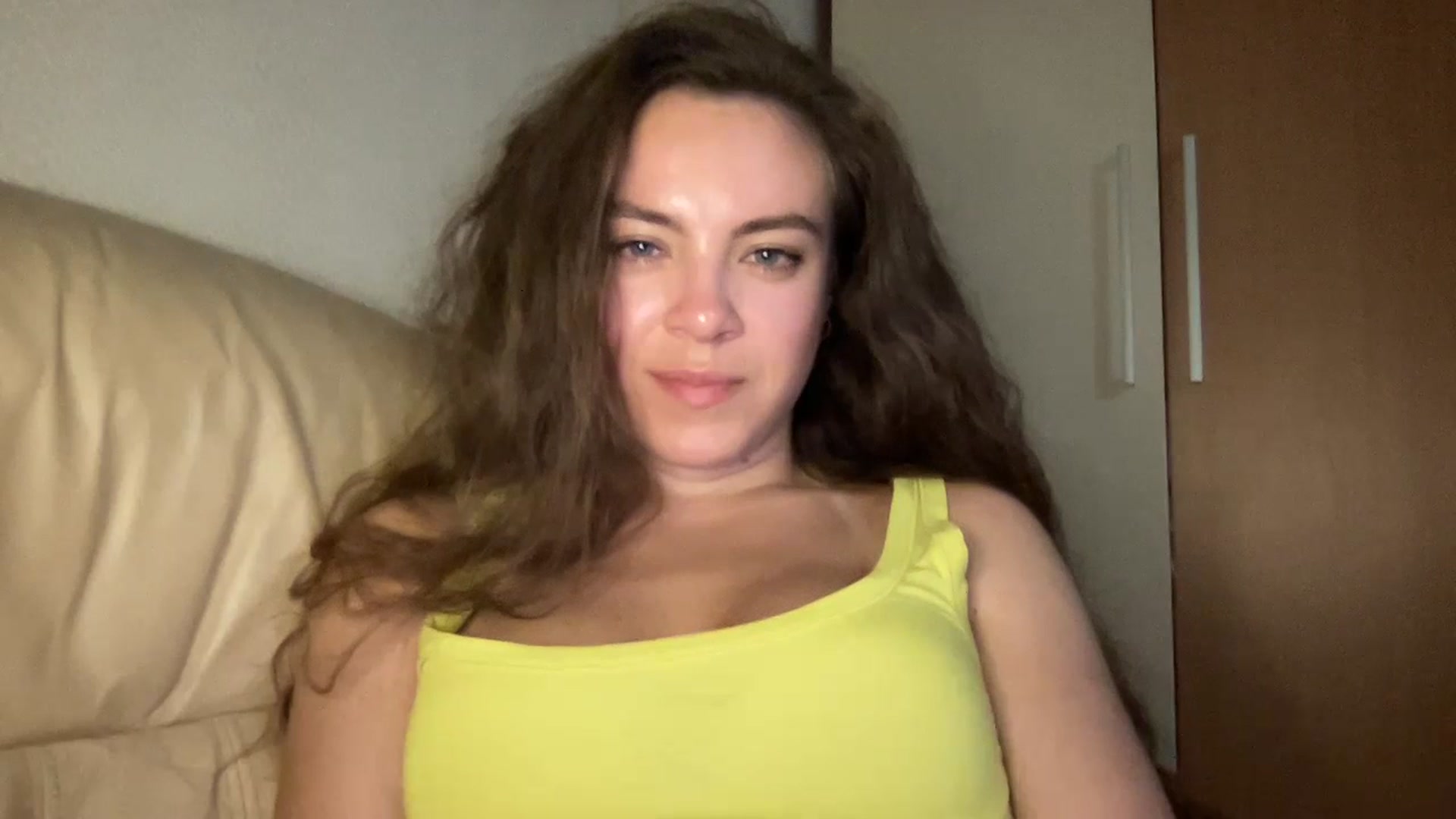 Gallery image thumbnail from MonicaLeCruze's myfreecams stream on, 07/10/2023, 24:37 image 4 of 20