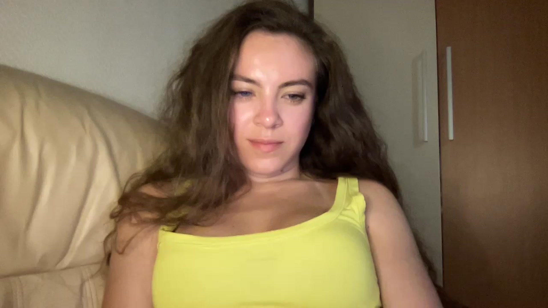 Gallery image thumbnail from MonicaLeCruze's myfreecams stream on, 07/10/2023, 24:37 image 3 of 20