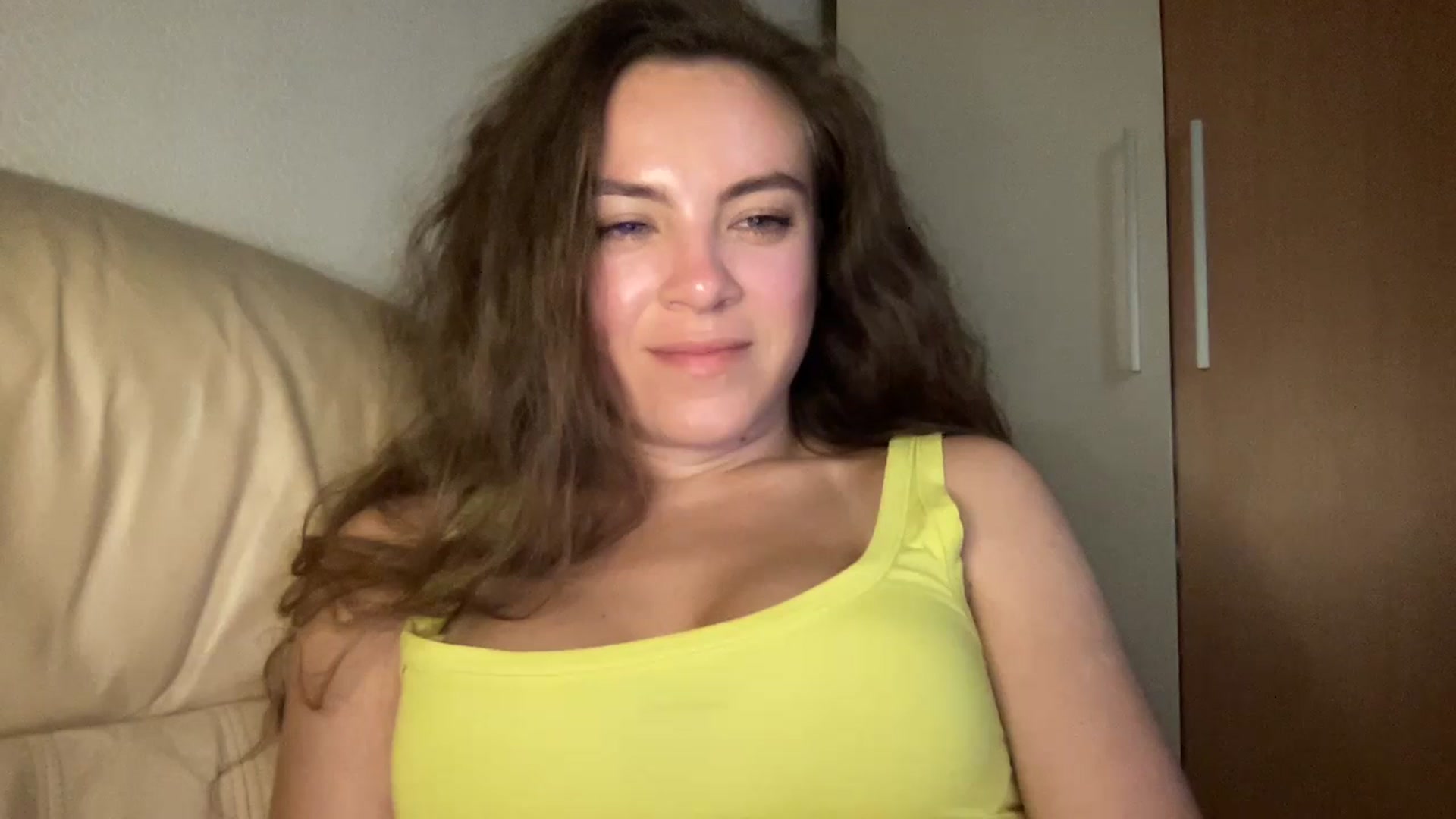 Gallery image thumbnail from MonicaLeCruze's myfreecams stream on, 07/10/2023, 24:37 image 7 of 20
