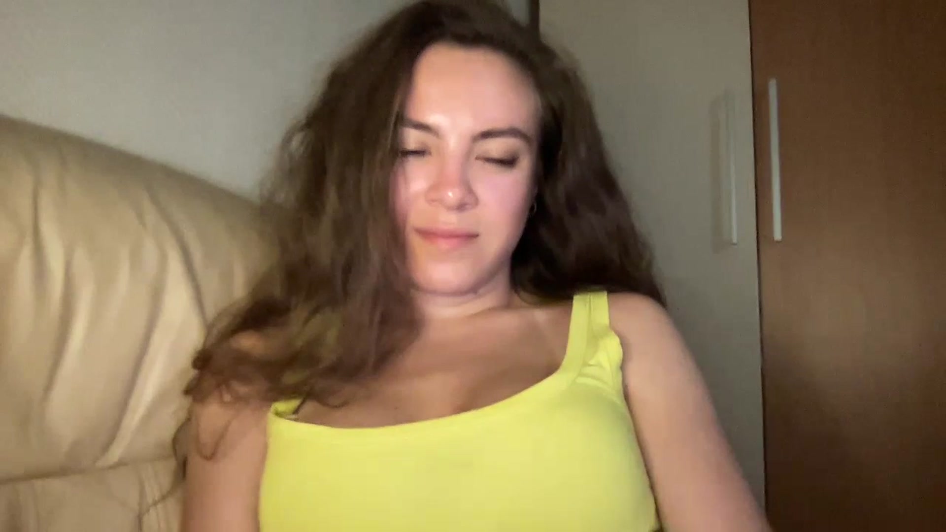Gallery image thumbnail from MonicaLeCruze's myfreecams stream on, 07/10/2023, 24:37 image 8 of 20