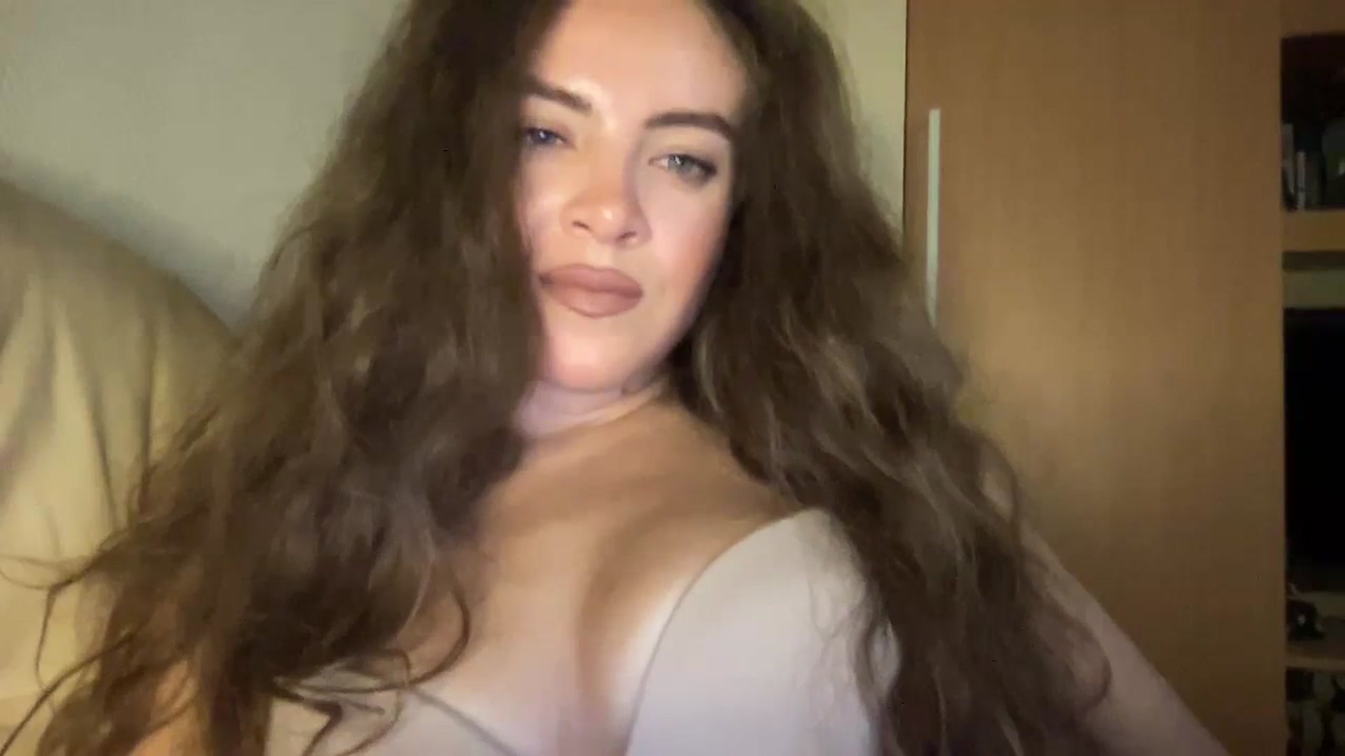Gallery image thumbnail from MonicaLeCruze's myfreecams stream on, 07/24/2023, 24:19 image 11 of 20