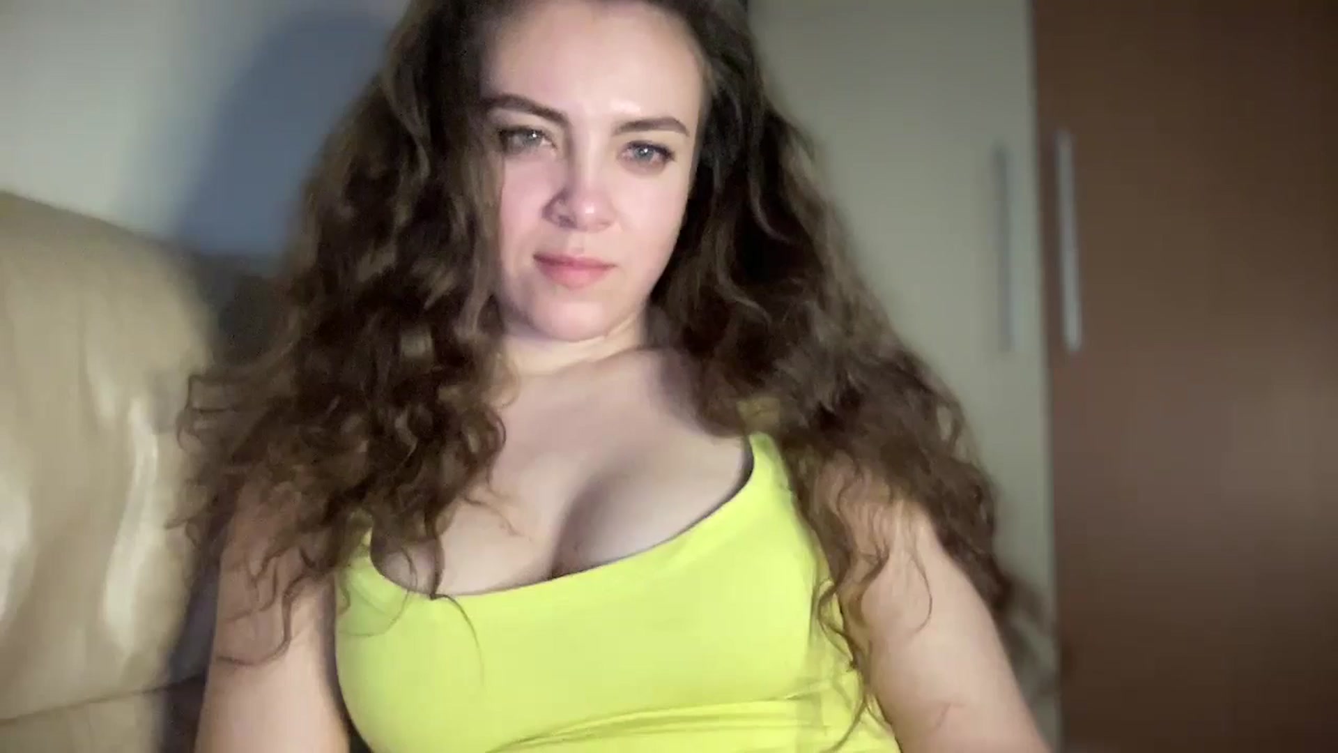 Gallery image thumbnail from MonicaLeCruze's myfreecams stream on, 04/25/2024, 22:11 image 7 of 20
