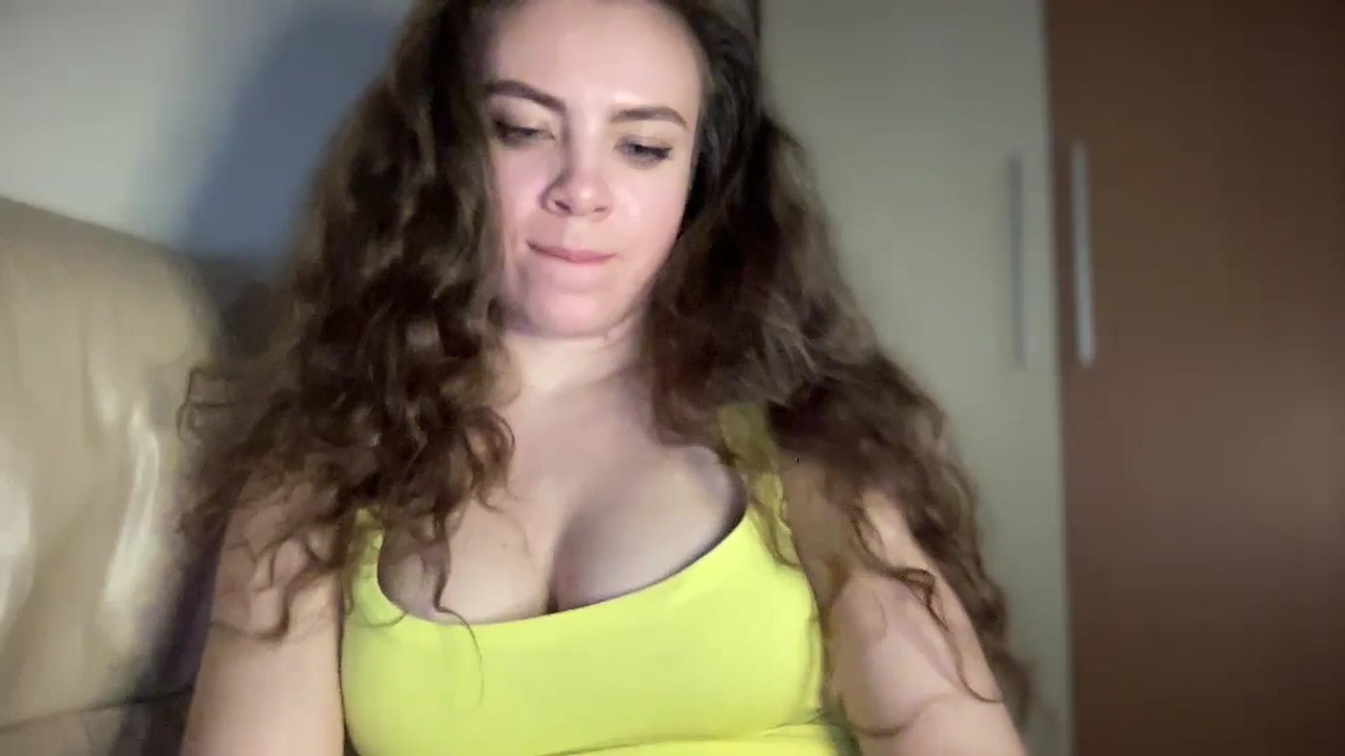 Gallery image thumbnail from MonicaLeCruze's myfreecams stream on, 04/25/2024, 22:11 image 16 of 20