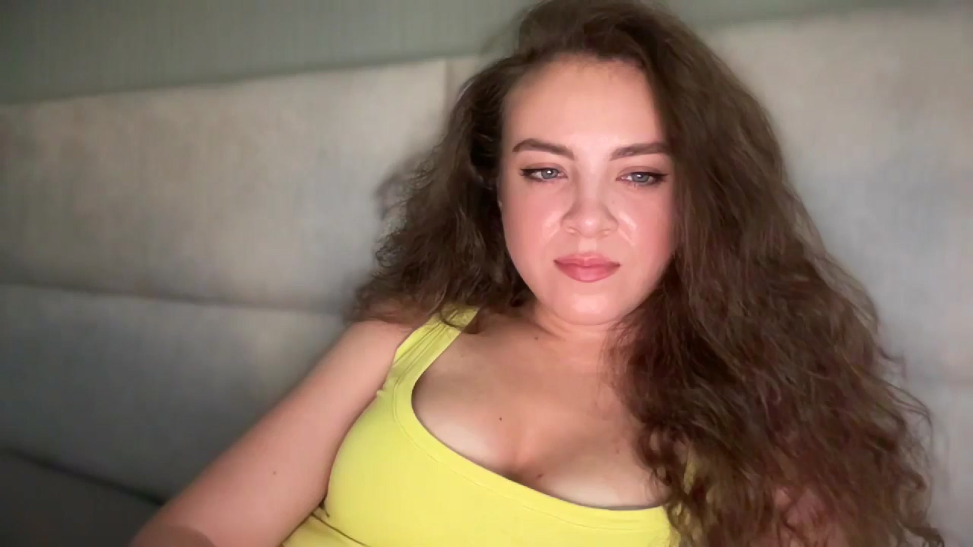 Gallery image thumbnail from MonicaLeCruze's myfreecams stream on, 06/16/2024, 14:14 image 12 of 20