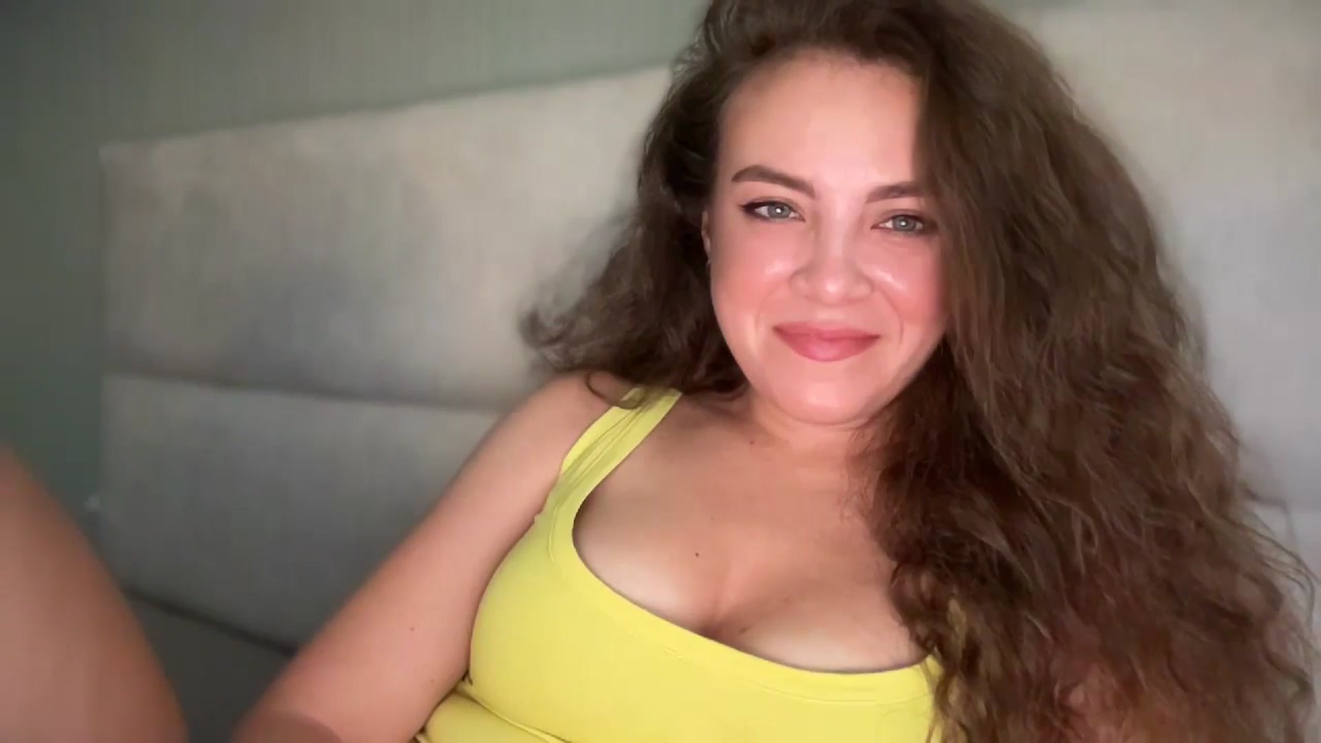Gallery image thumbnail from MonicaLeCruze's myfreecams stream on, 06/16/2024, 14:14 image 7 of 20