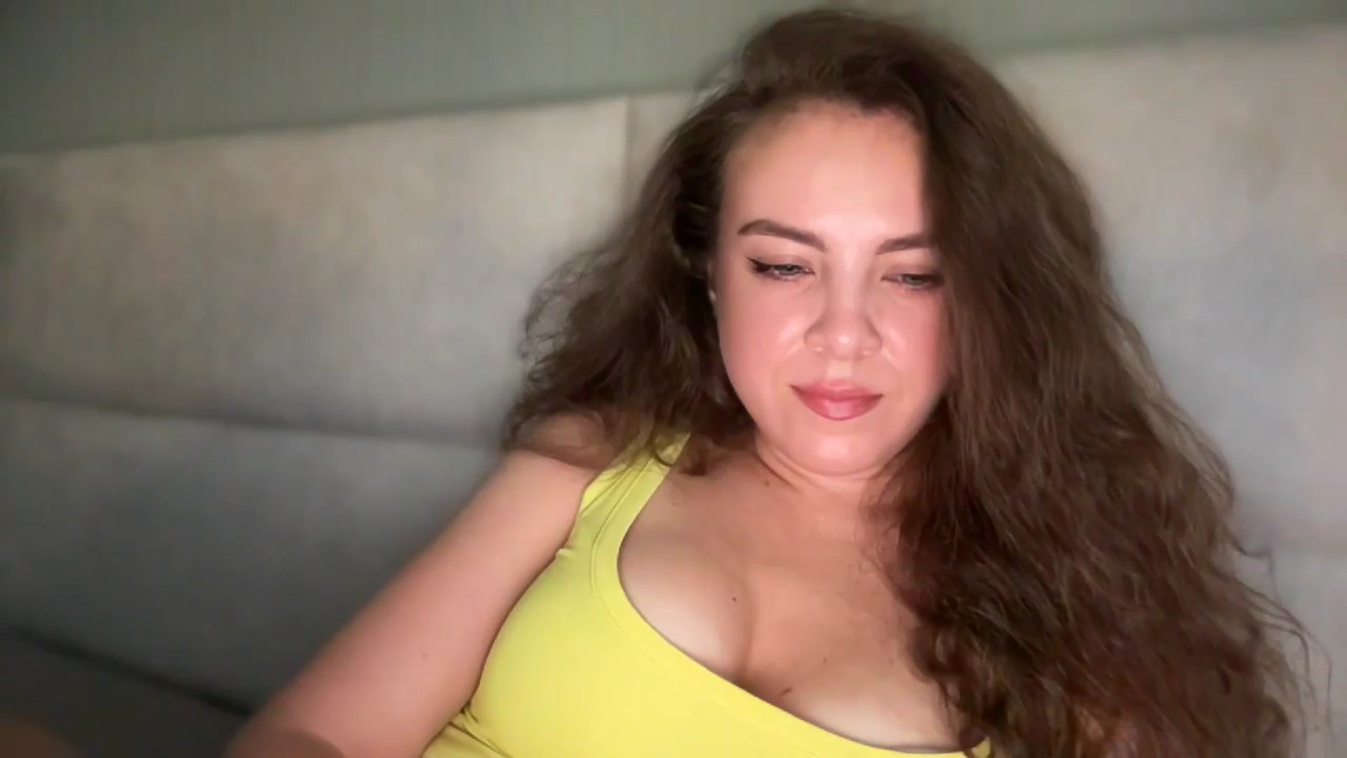 Gallery image thumbnail from MonicaLeCruze's myfreecams stream on, 06/16/2024, 14:14 image 15 of 20