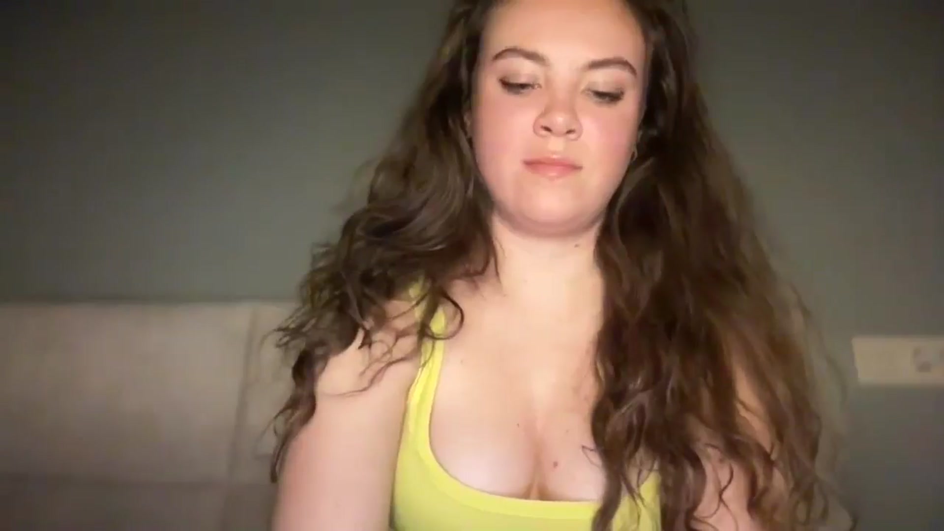 Gallery image thumbnail from MonicaLeCruze's myfreecams stream on, 12/15/2024, 15:57 image 18 of 20