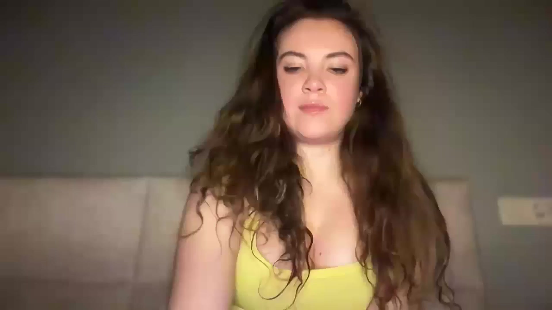 Gallery image thumbnail from MonicaLeCruze's myfreecams stream on, 12/15/2024, 15:57 image 8 of 20